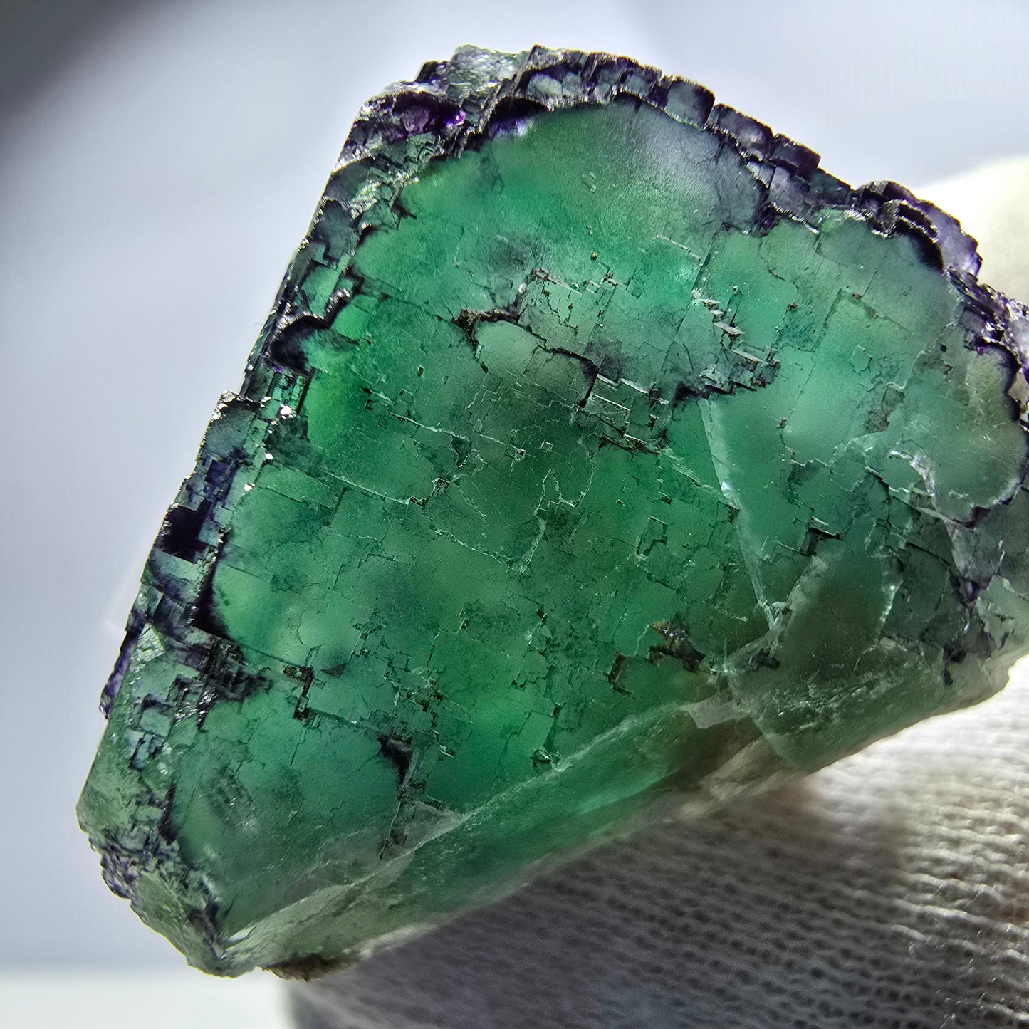 Cube de fluorite fantôme, parquet zonal vert violet Okorusu, Namibie 38*36*23mm