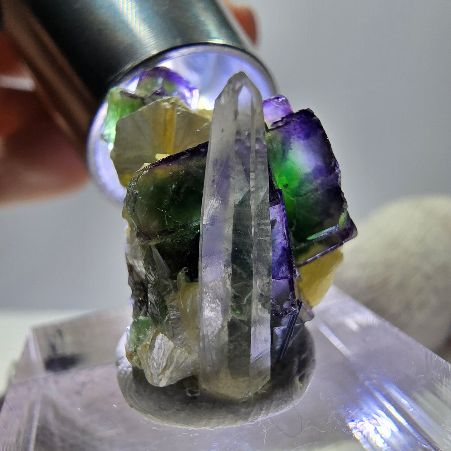 Cubes de fluorite fantôme, muscovite, quartz fumé, hyalite, Erongo, Namibie, 20 x 17 x 16 mm
