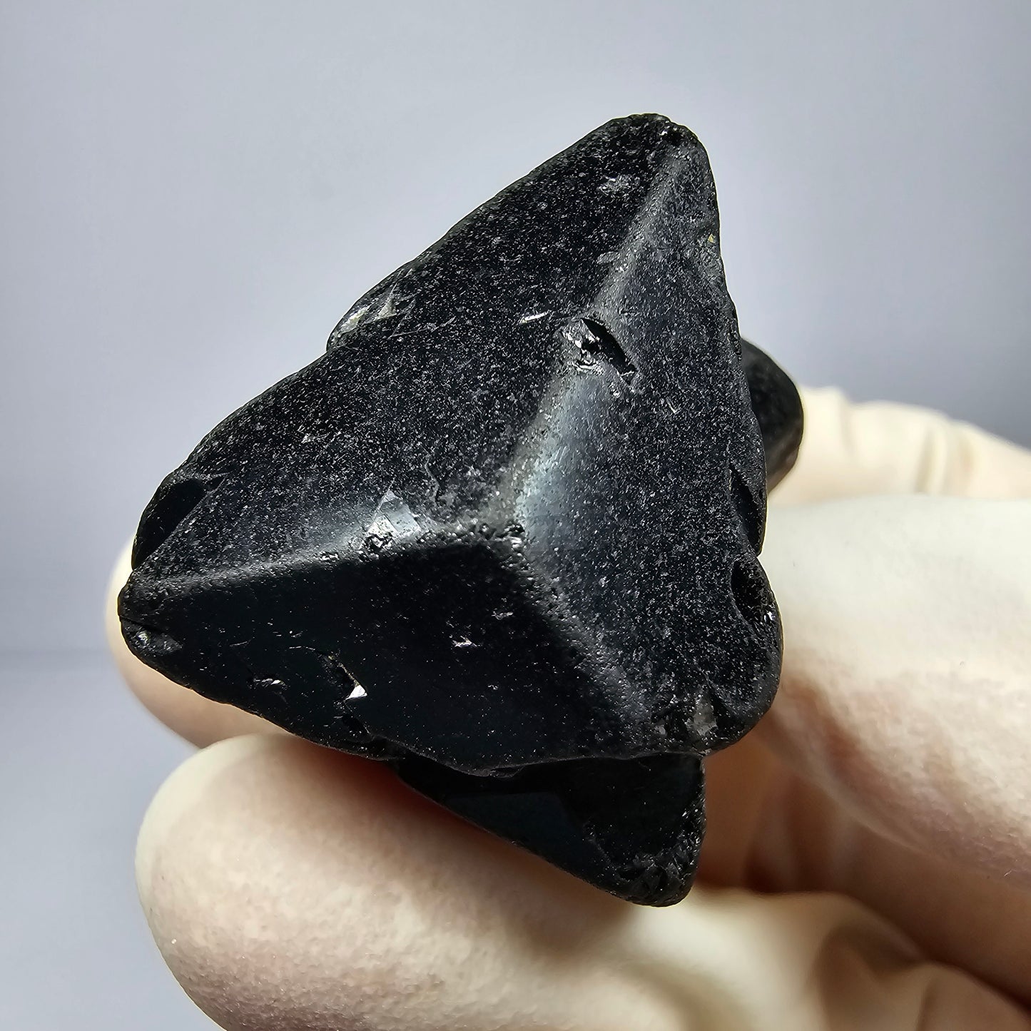 Symmetrischer Schörl Turmalin Stern Erongo Namibia 35*30*23mm Mineraliensammlung