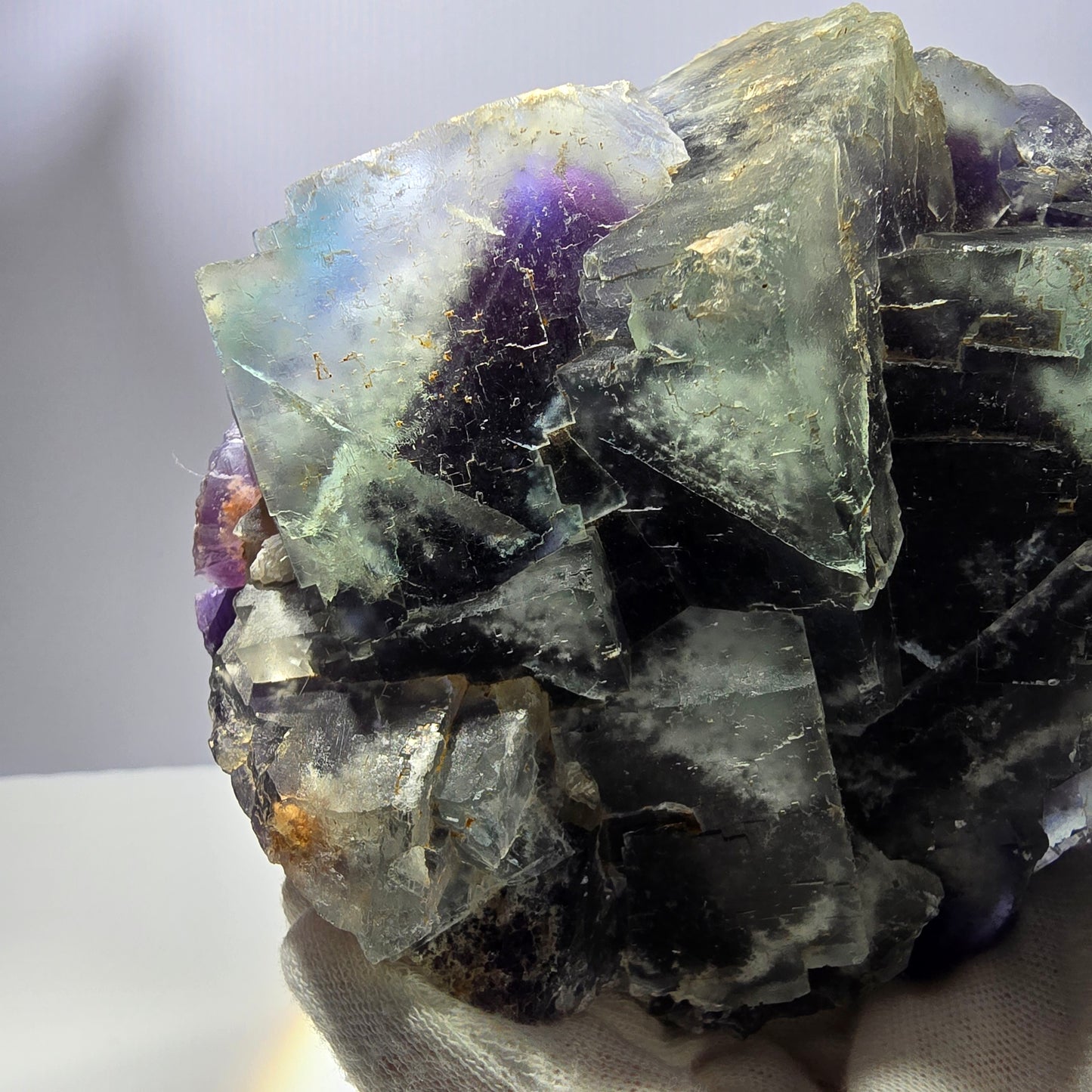 Spécimen de cube de fluorite fantôme XL, parqueté vert violet Okorusu, Namibie 141*130*48 mm