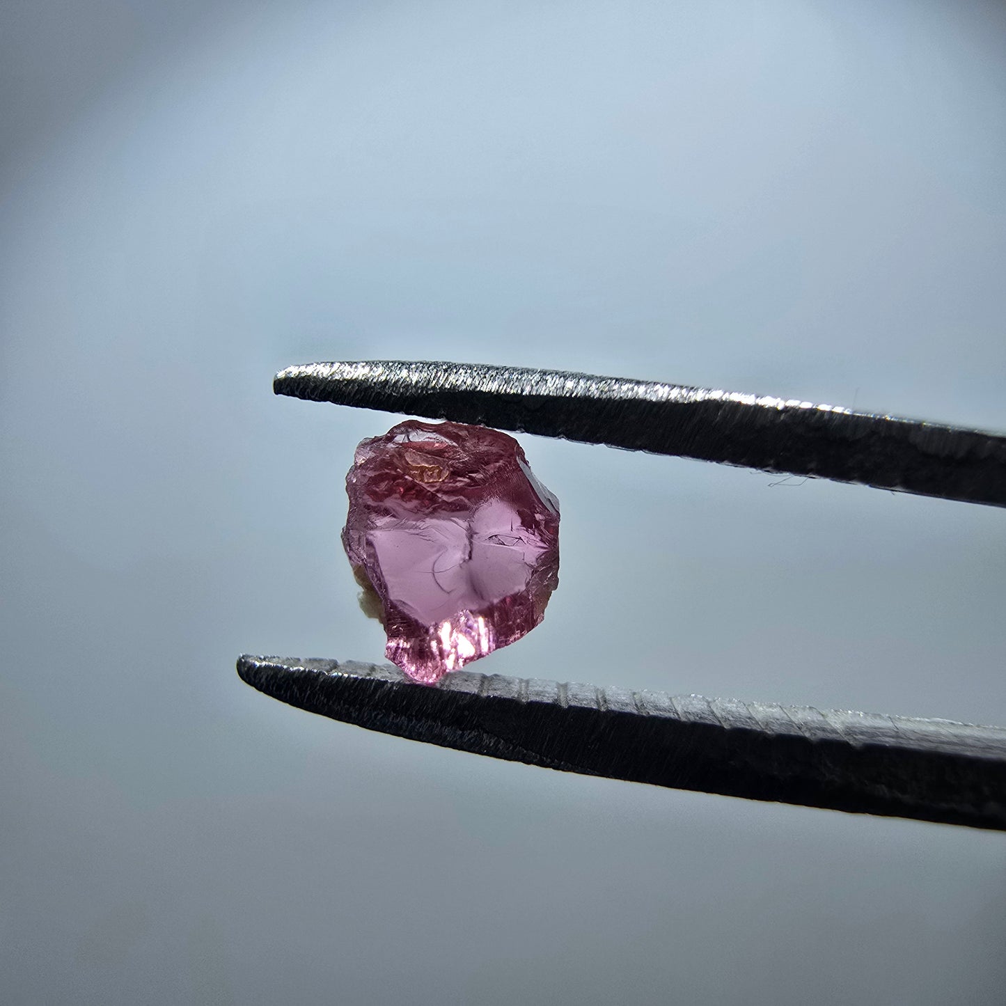 Seltener Rubellit Turmalin Kristall, rosa Minas Gerais, Brasilien 5*4*2mm