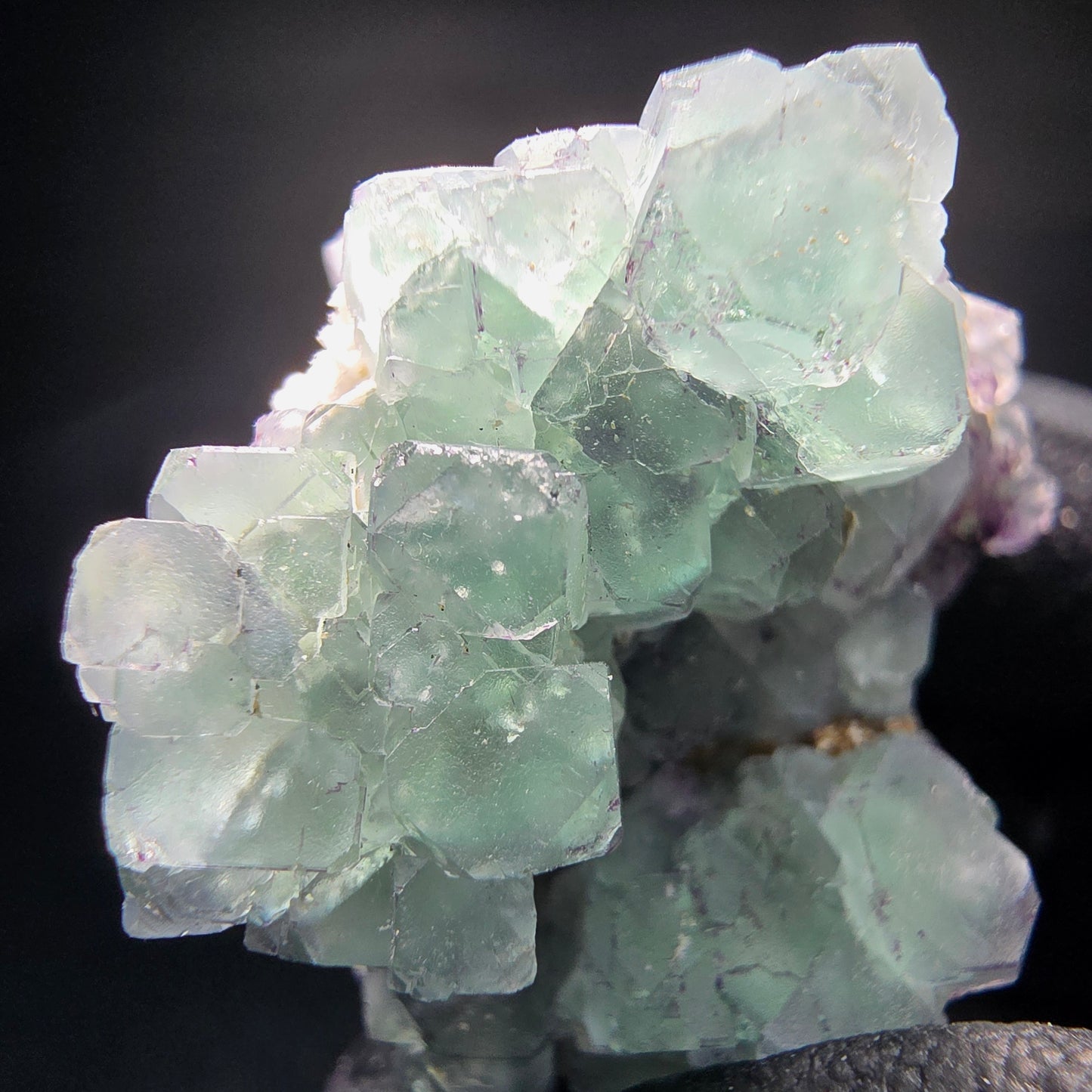 Klare zonare Fluorit Würfel auf Schörl Turmalin Stufe Erongo, Namibia 35*30*25mm