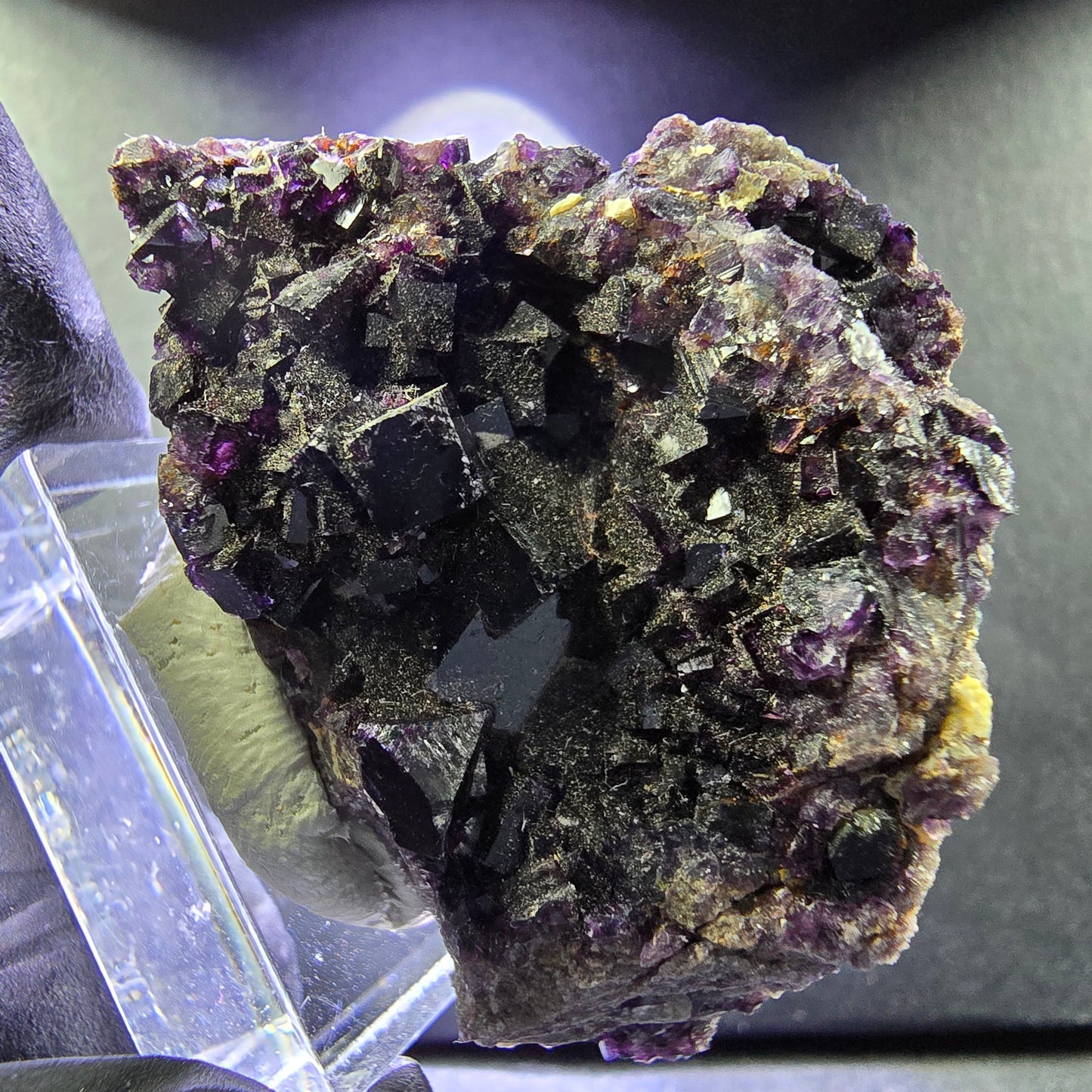 Seltene Fluorit Würfel Stufe lila 43*34*20mm Okorusu, Namibia Mineraliensammlung