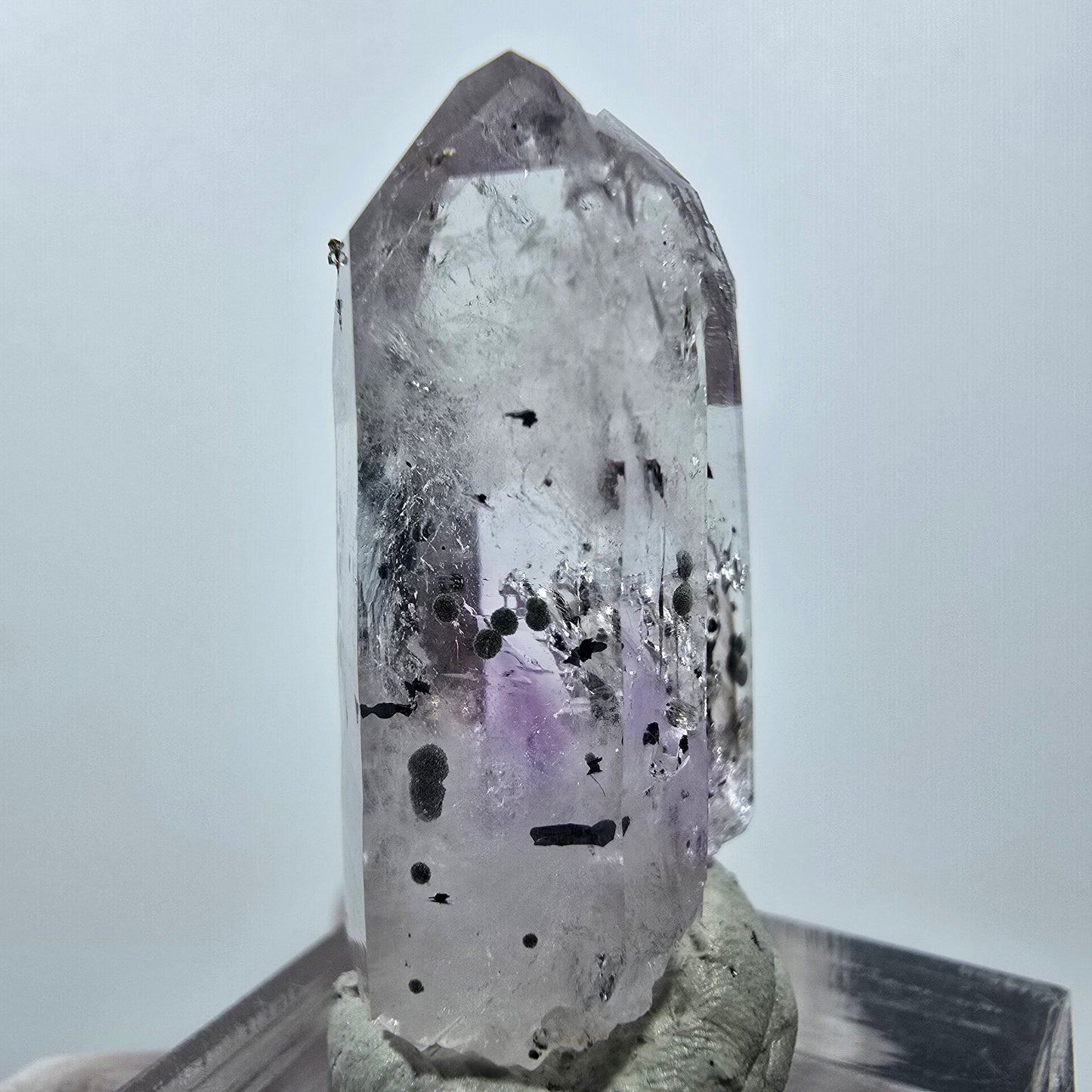 Améthyste fantôme, mine d'hématite Point Streep, Goboboseb, Namibie, 33 x 16 x 13 mm