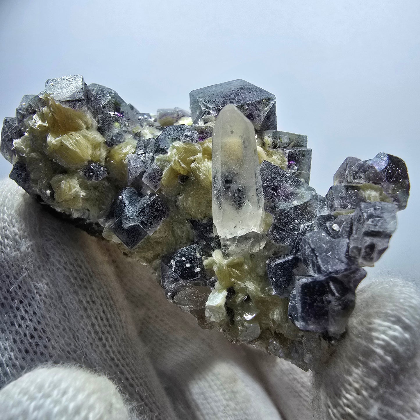 Cube de fluorite fantôme coloré, spécimen de quartz fumé muscovite, Erongo, Namibie, 48 x 32 x 29 mm