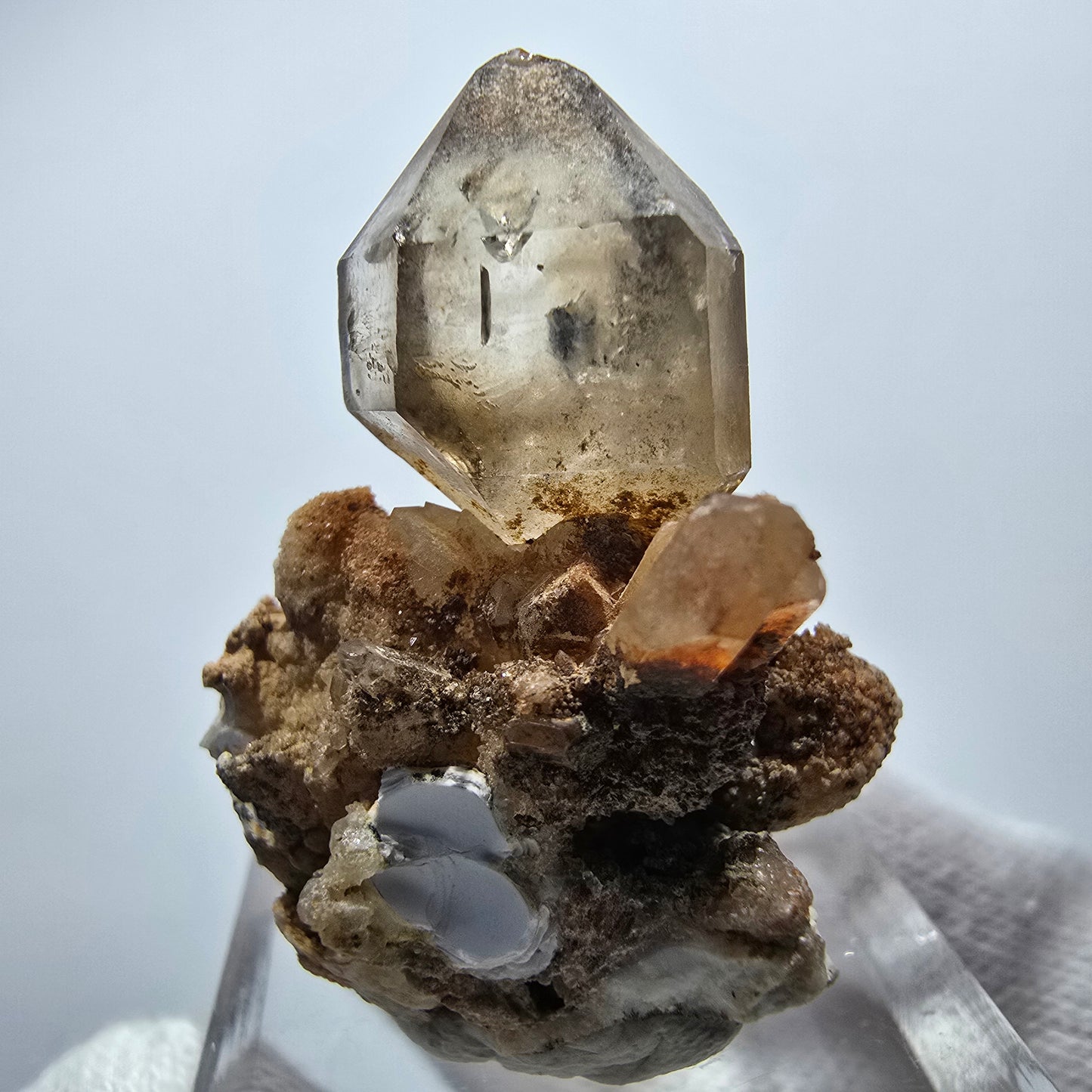 Amas de quartz fumé fantôme transparent, Goboboseb, Namibie, 33 x 25 x 24 mm