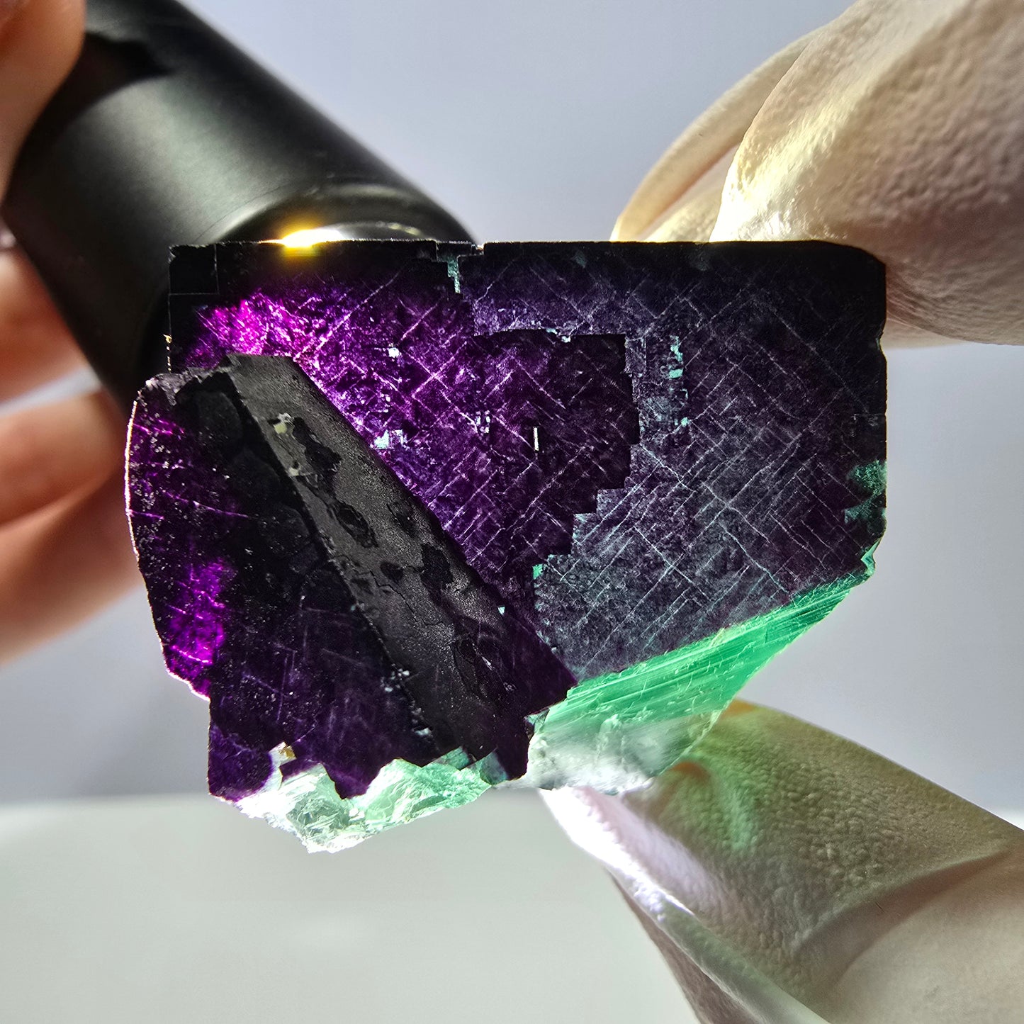 Spécimen de cube de fluorite fantôme vert violet zonal 11:11 Angel Pocket, Namibie 43*31*28mm