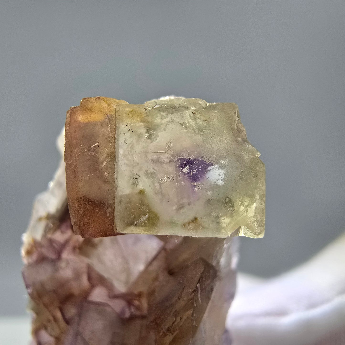 Seltene UV Phantom Fluorit Würfel Stufe lila grün Brandberg, Namibia 38*22*14mm