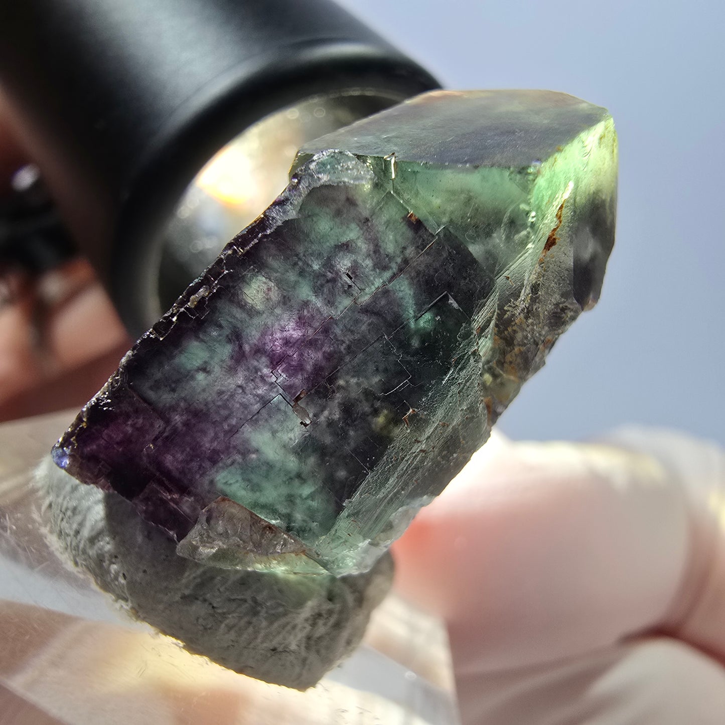 Spécimen de cube de fluorite fantôme, parqueté vert violet Okorusu, Namibie 30*28*15 mm
