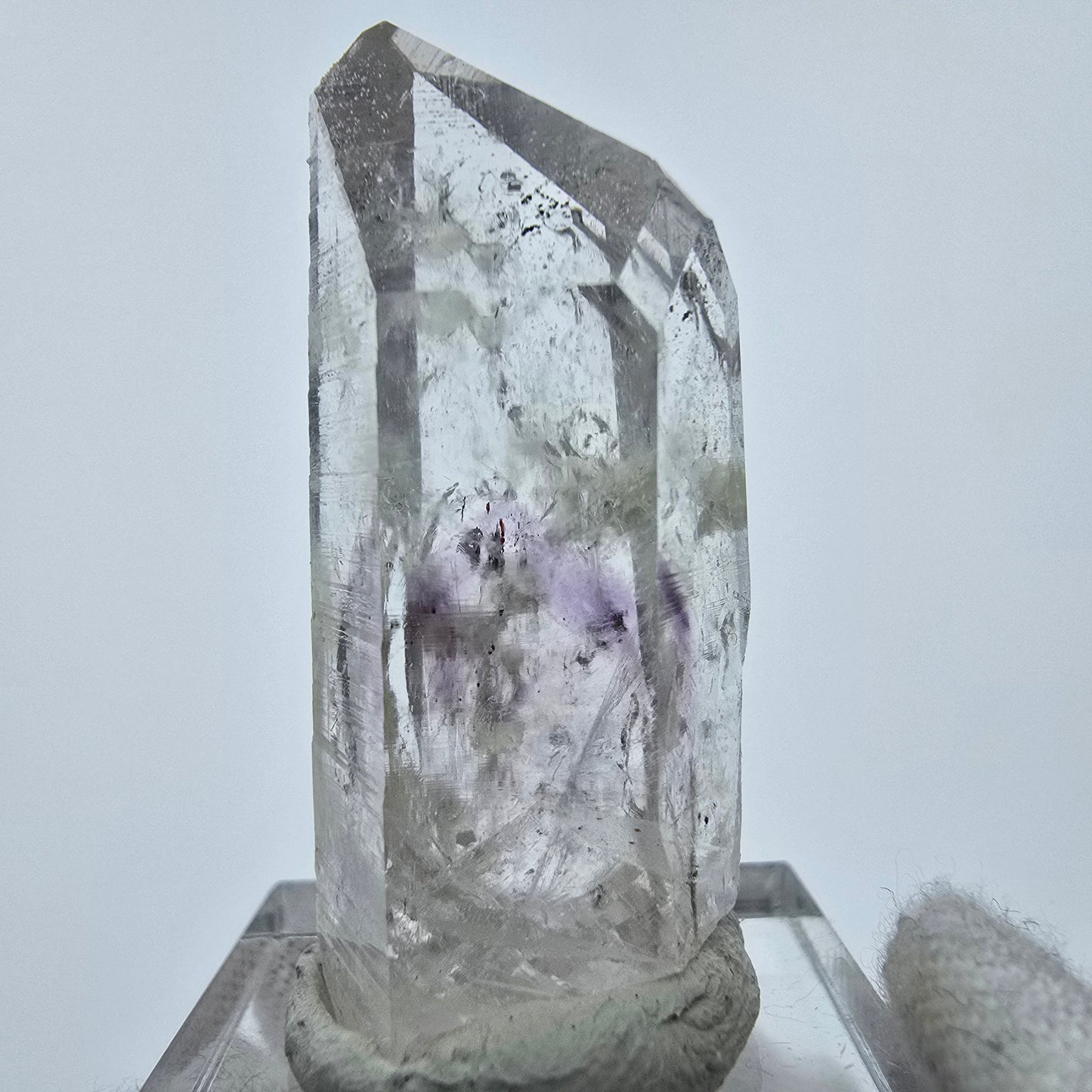 Phantom Amethyst mit Prehnit, Hämatit Streep Mine Goboboseb Namibia 42*16*15mm