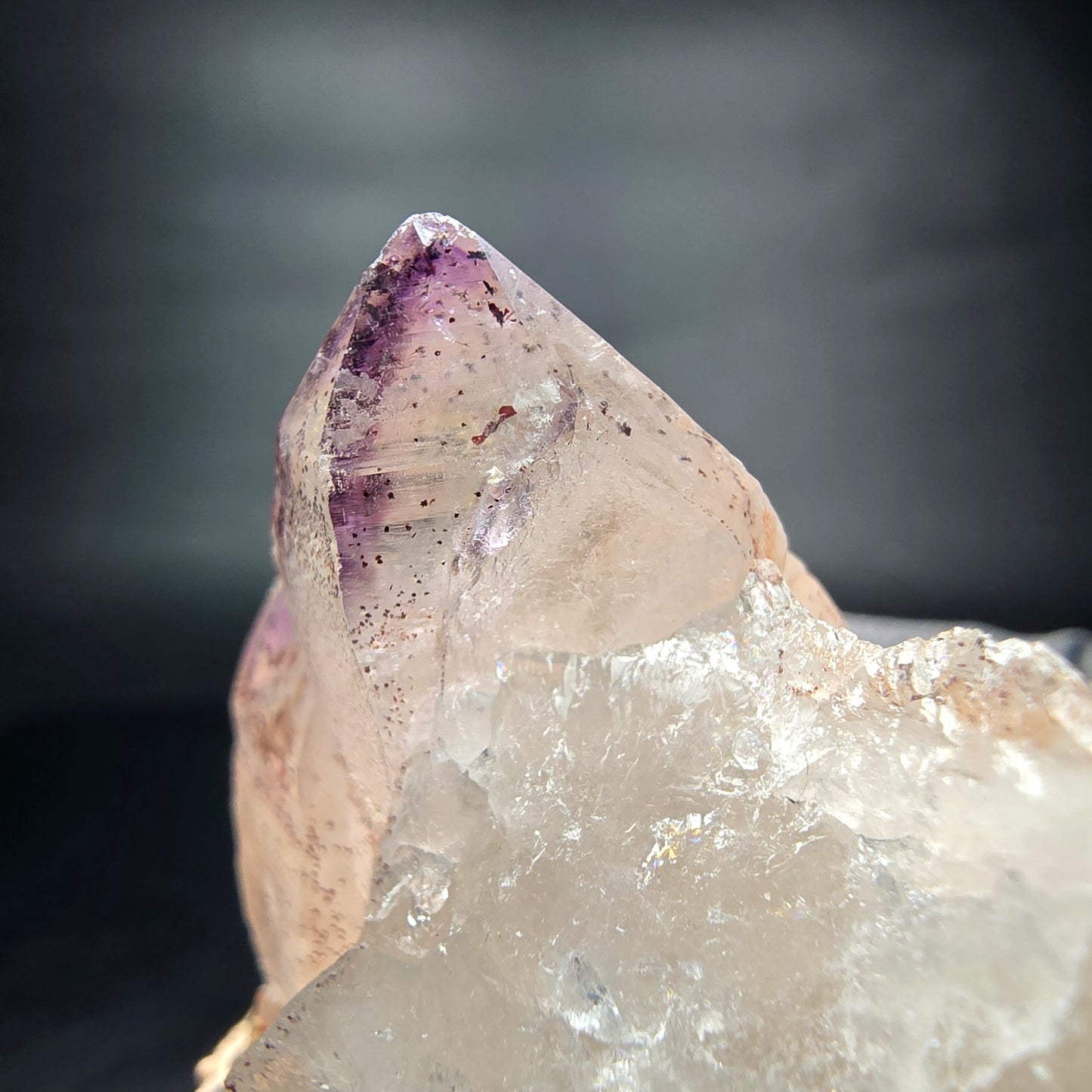 Klare Phantom Amethyst Stufe lila weiß Brandberg, Namibia 67*50*42mm Sammlung