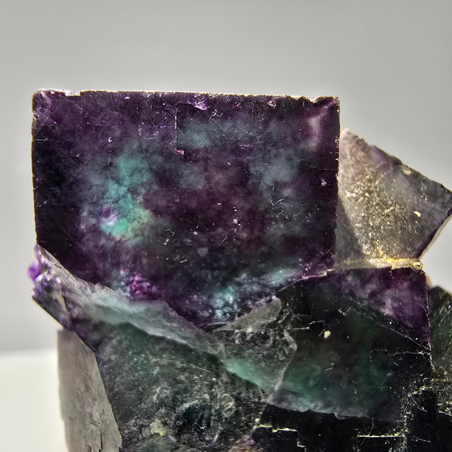 Seltene Phantom Fluorit Würfel Stufe Tie-Dye Pocket, Okorusu, Namibia 61*43*26mm