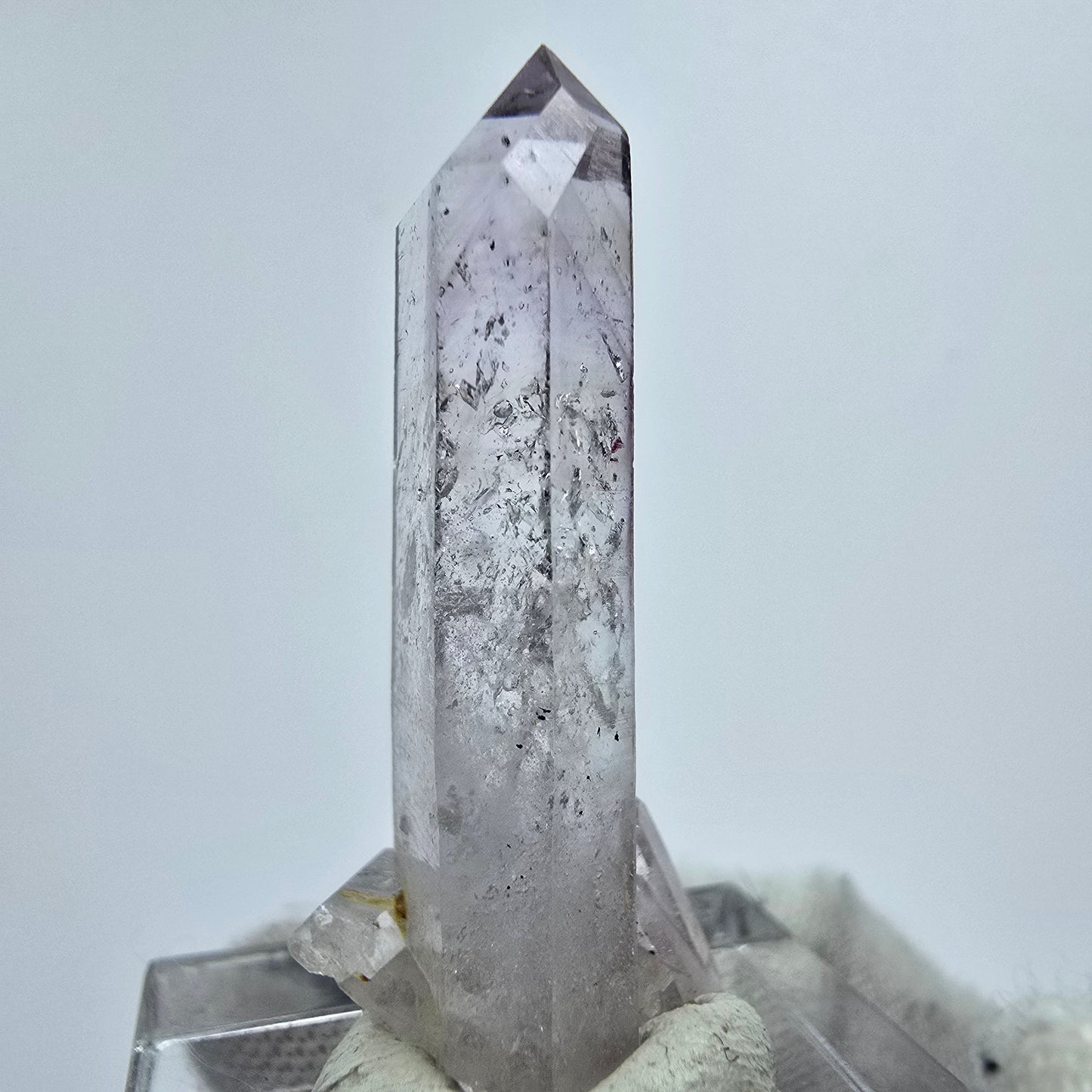 Enhydro Phantom Amethyst, 2x Blase Streep Mine Goboboseb Namibia 36*17*13mm