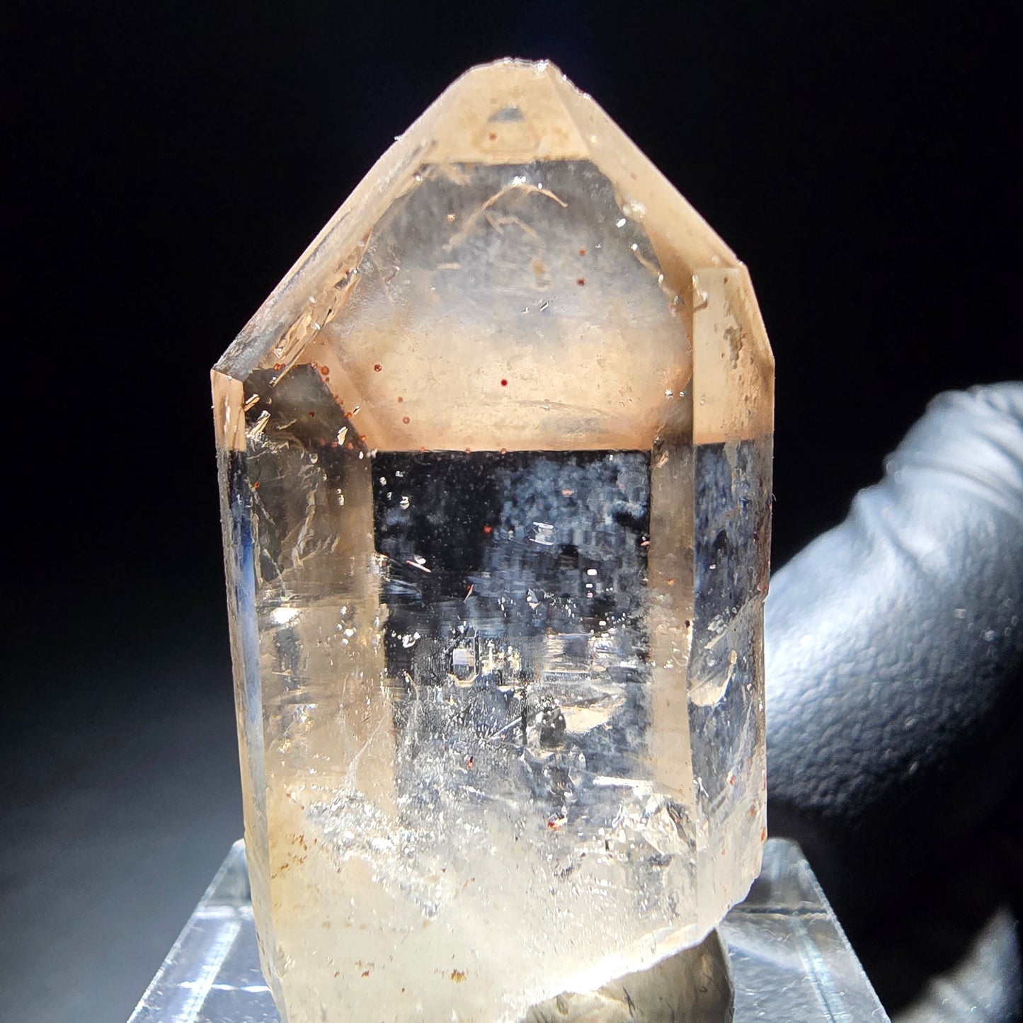 Klare Phantom Rauchquarz Spitze Goboboseb, Namibia 35*19*12mm Mineraliensammlung