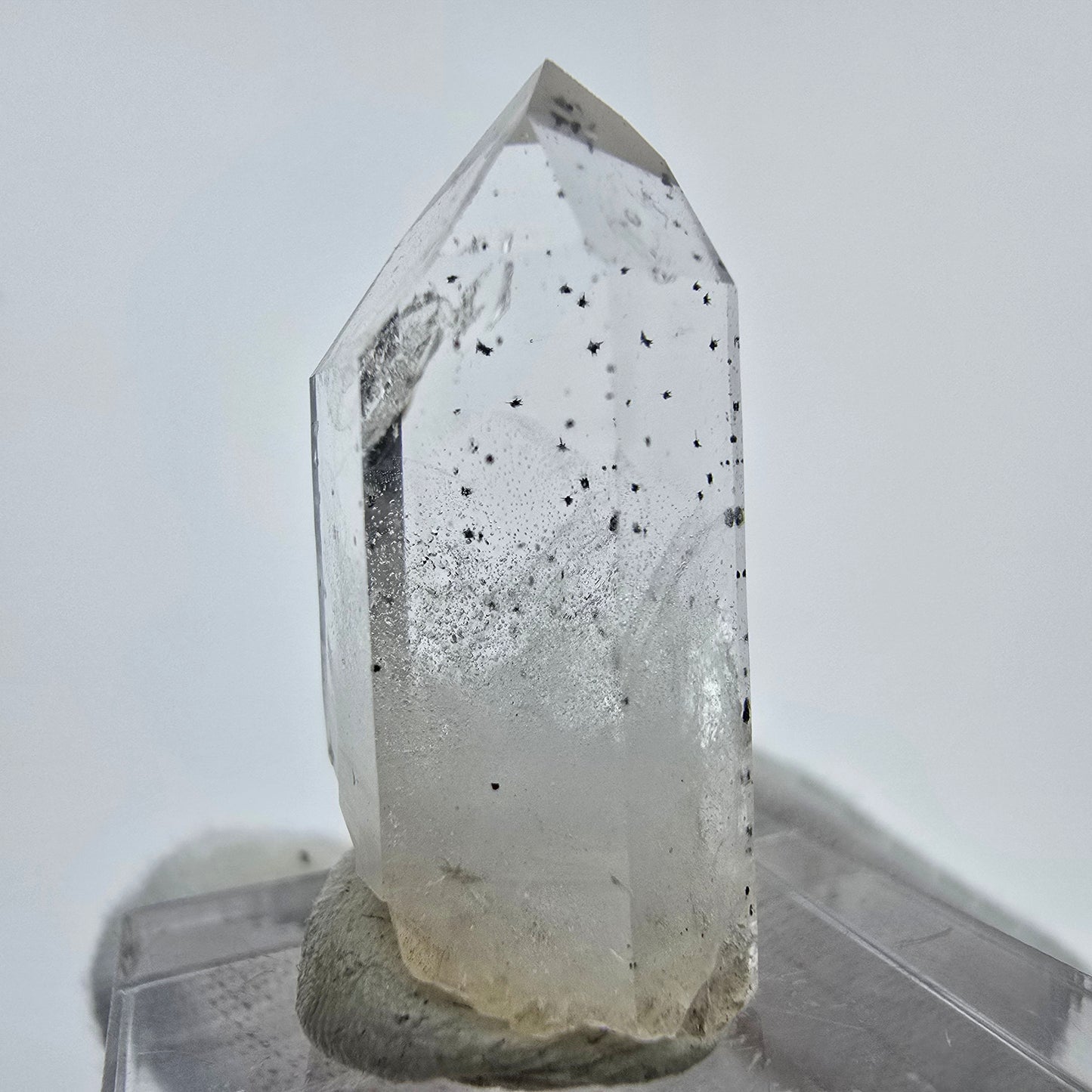 Cristal de quartz hématite fantôme transparent, Streep Mine, Goboboseb, Namibie, 39 x 14 x 13 mm