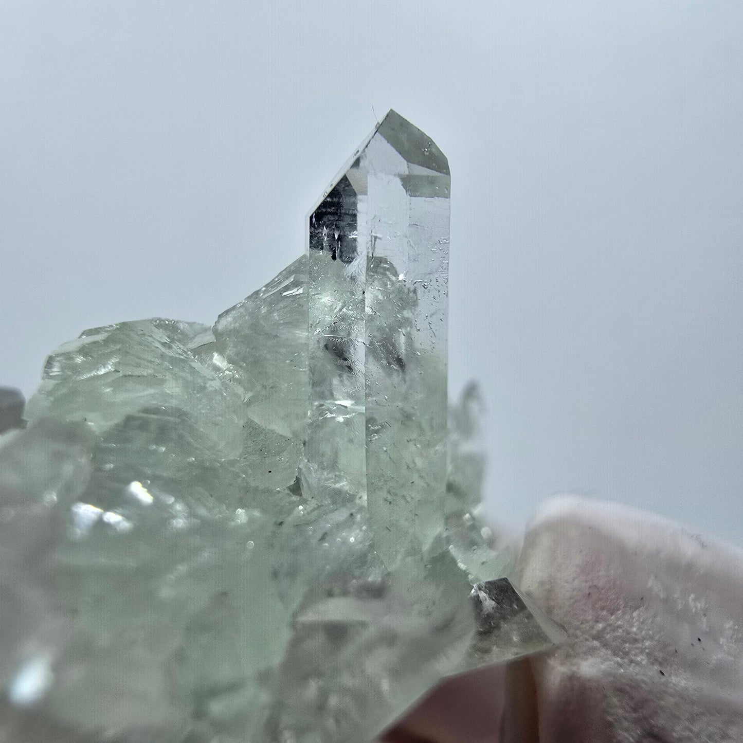 Spécimen de quartz clair, de préhnite et de calcite Streep Mine, Goboboseb, Namibie 37*29*17 mm