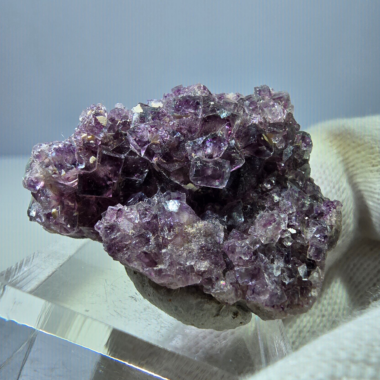 Spécimen rare de cube de fluorite fantôme, vert zonal et violet, Okorusu, Namibie, 38 x 28 x 12 mm