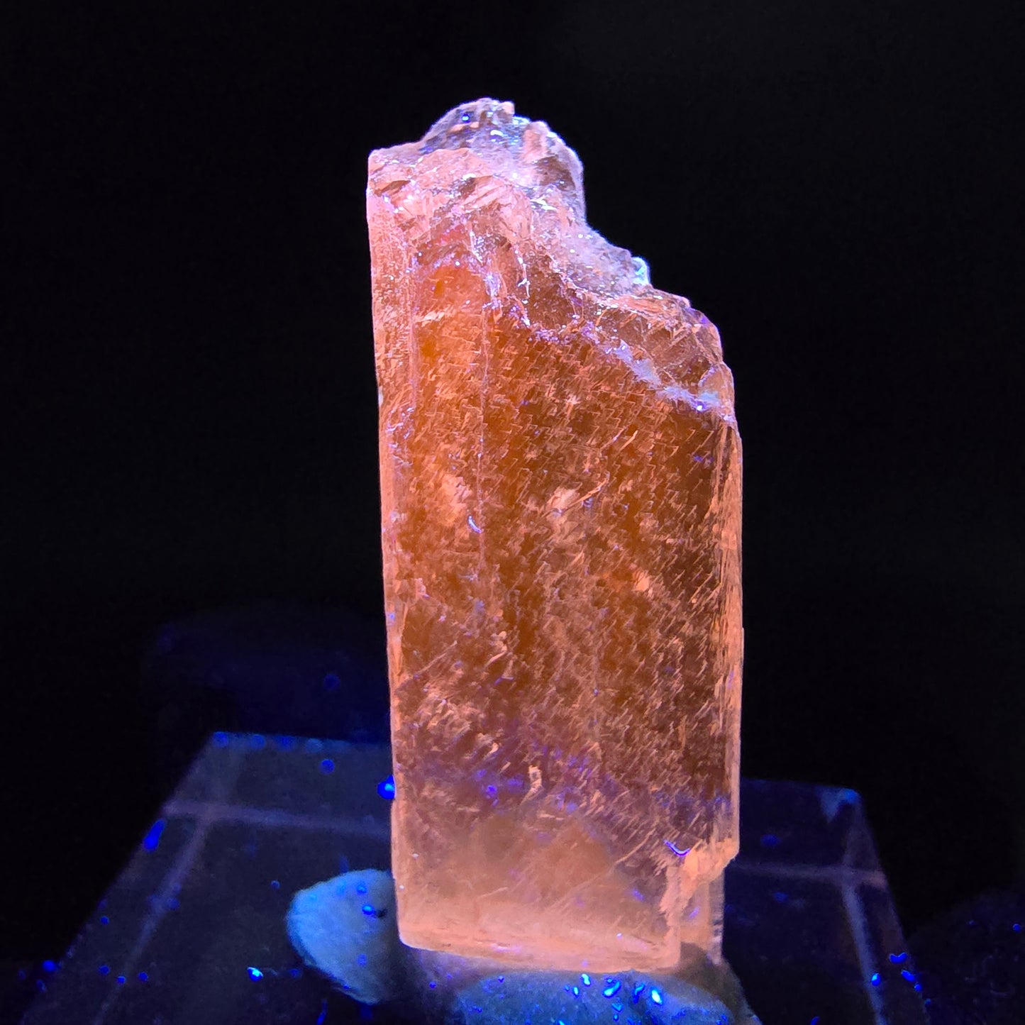 Seltener Kunzit X Spodumen Kristall weiß UV Mineral 28*10*7mm aus Brasilien