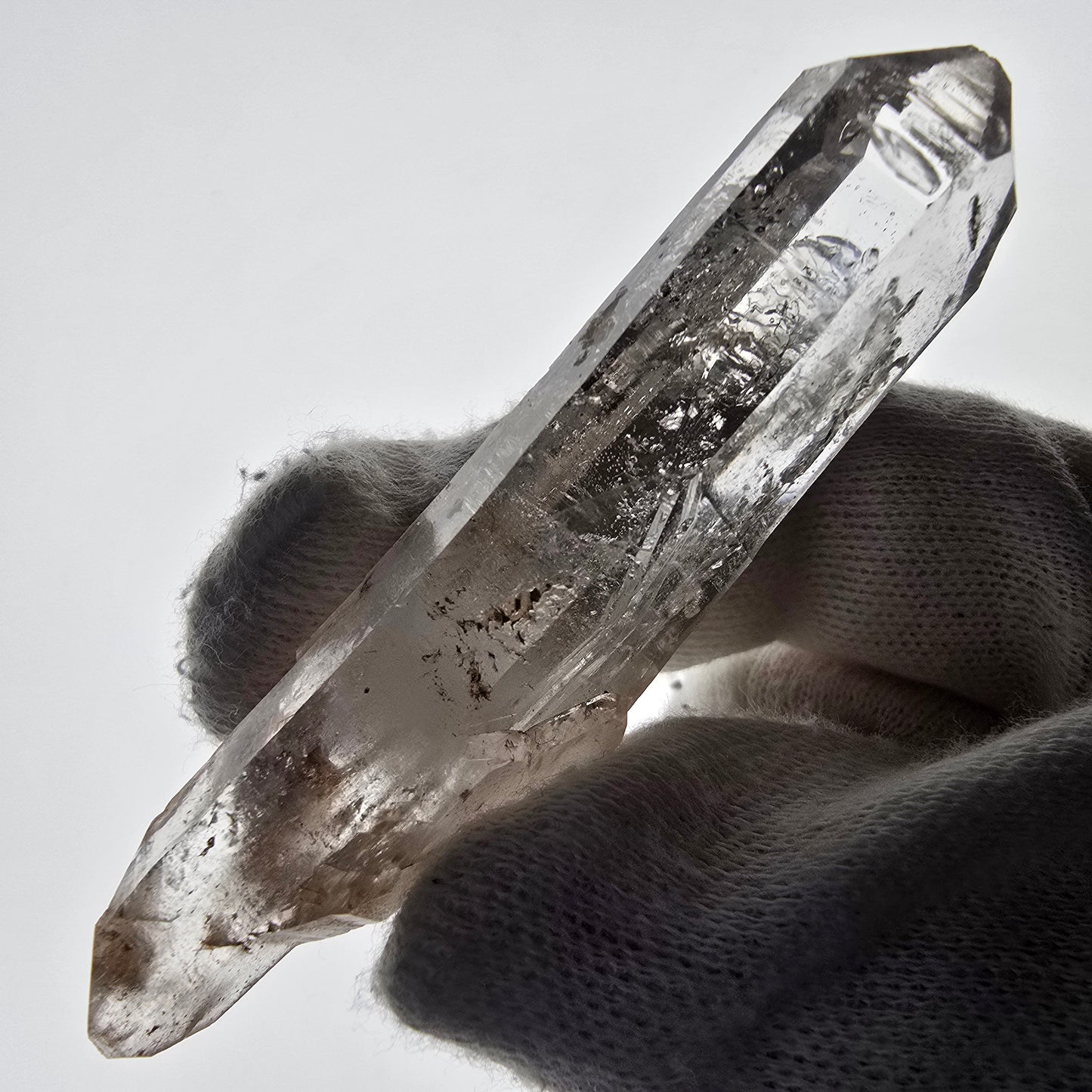 Sceptre de poche Saint-Valentin en quartz fumé fantôme squelette, Namibie, 73 x 17 x 15 mm
