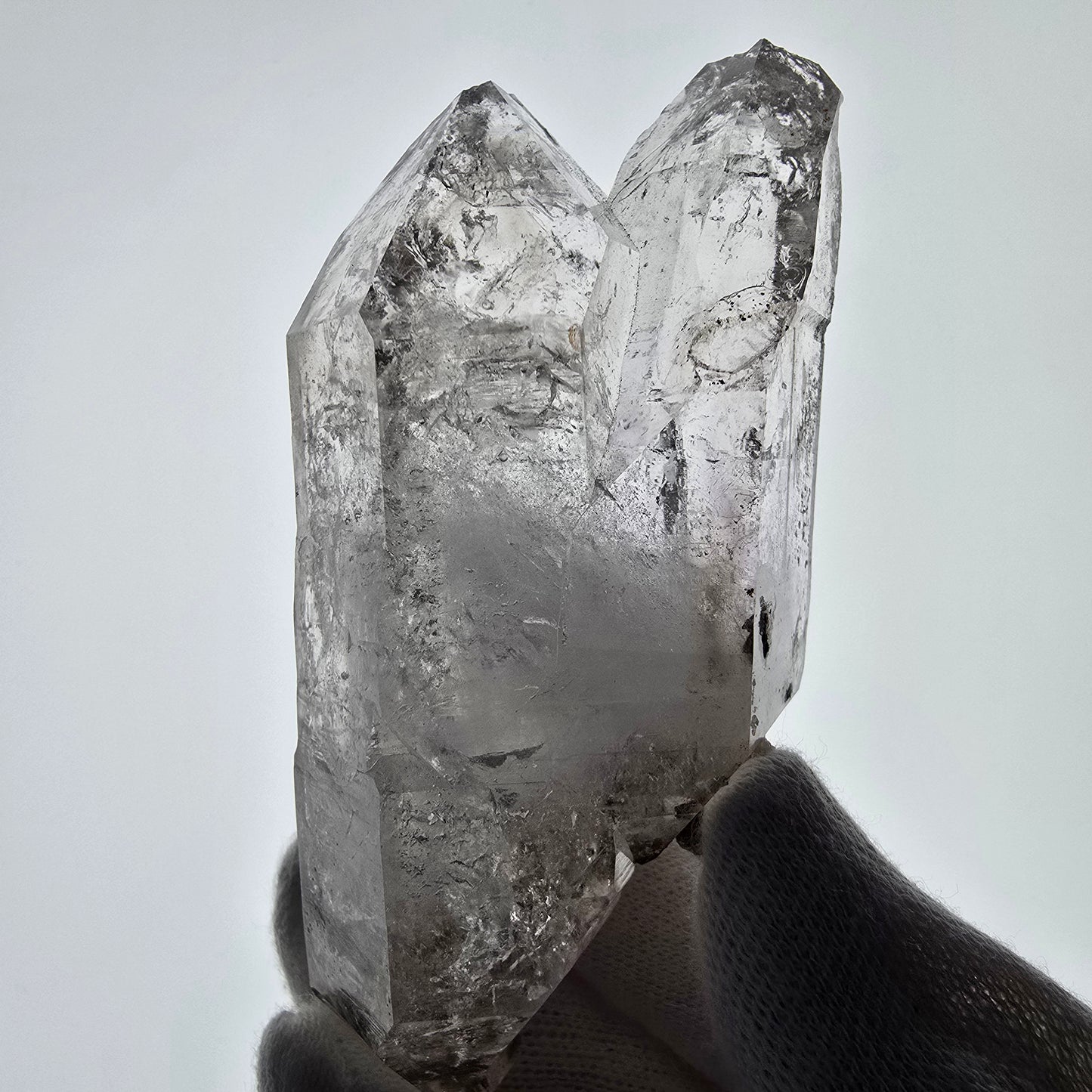 Quartz fumé squelette Enhydro DT, calcite UV, 2x Bubble Valentine Pocket, Namibie 91 x 45 x 27 mm