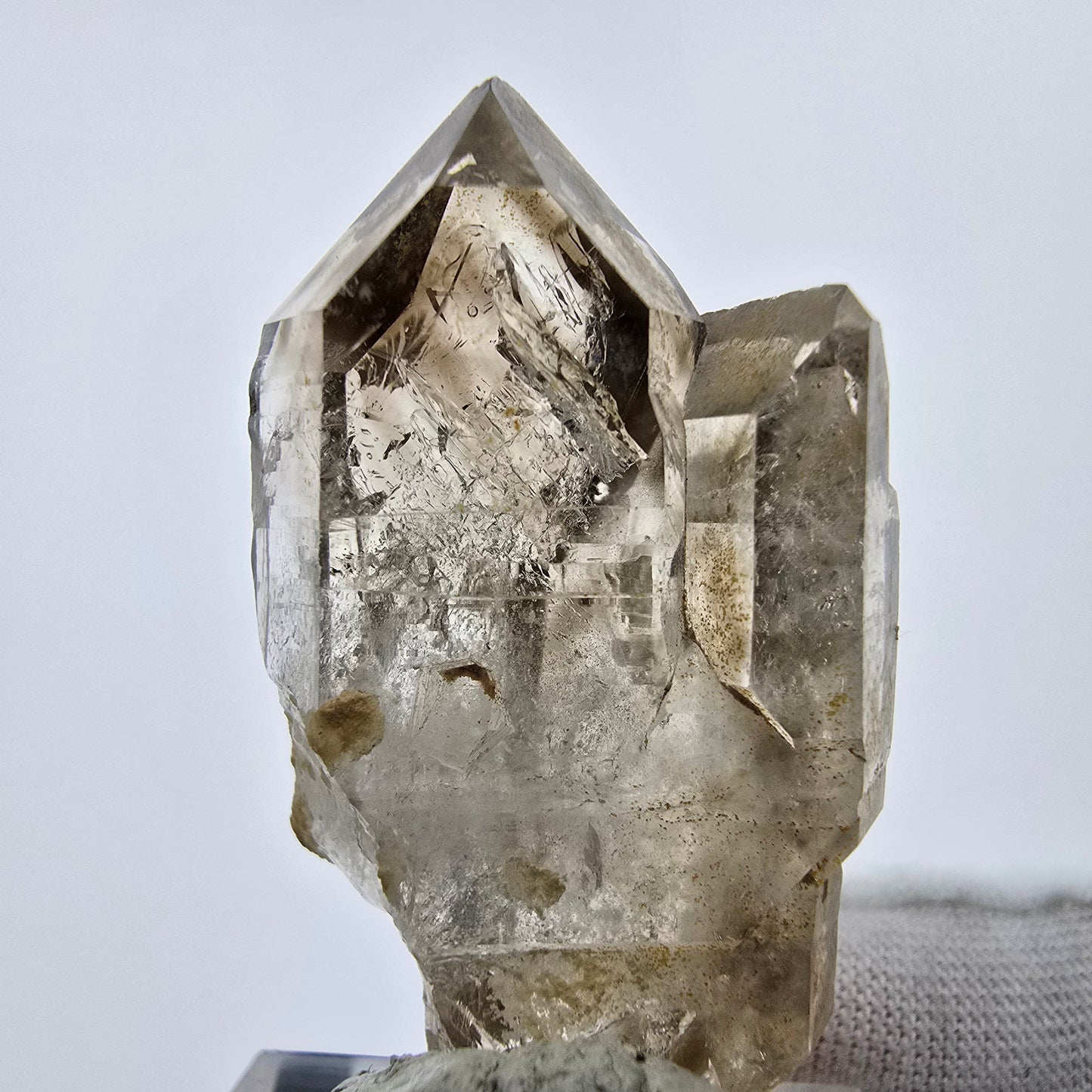 Enhydro Phantom Rauchquarz Doppelender 2x Blase Goboboseb, Namibia 42*24*16mm