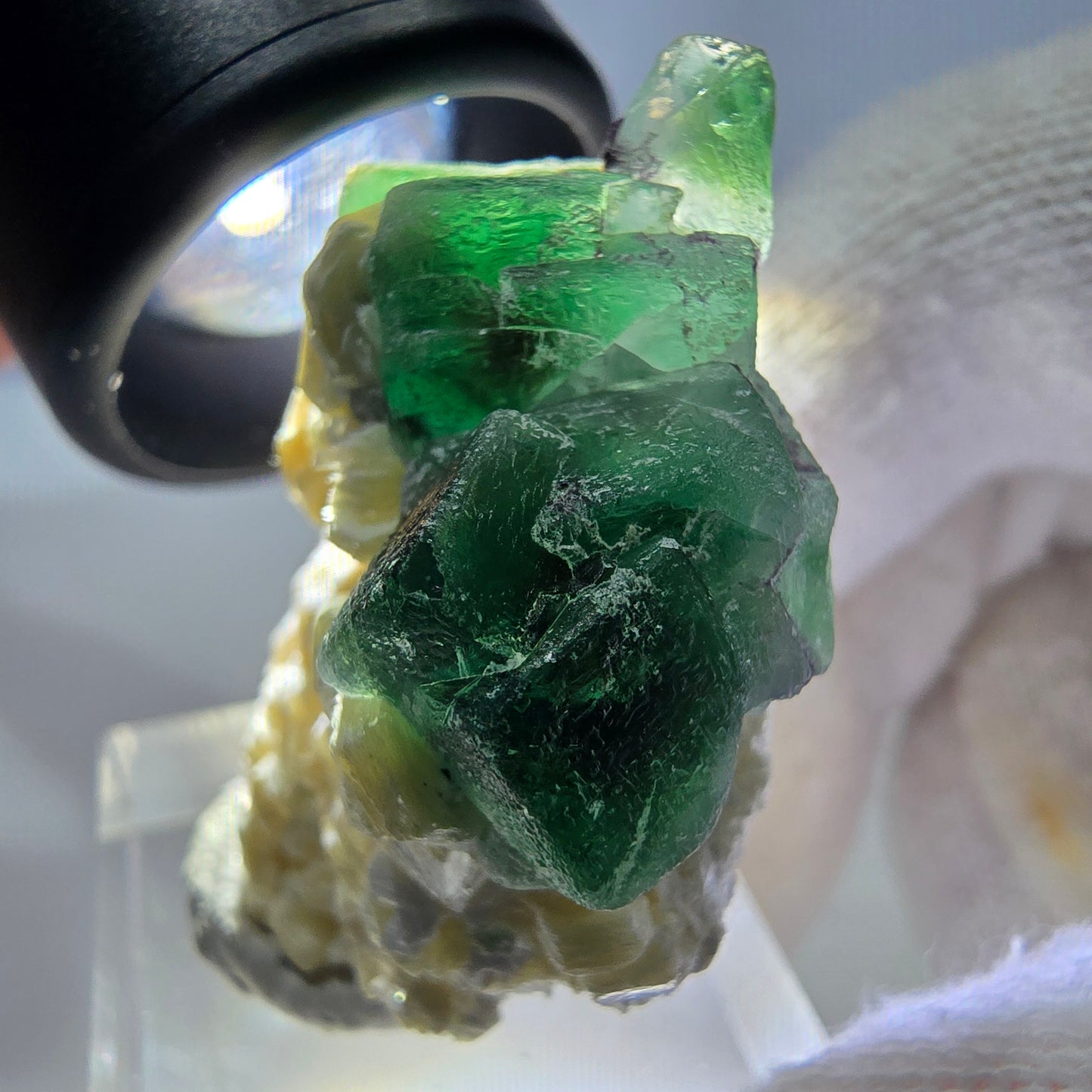 Cube de fluorite fantôme zonal, spécimen de muscovite, Erongo, Namibie, 38 x 30 x 19 mm