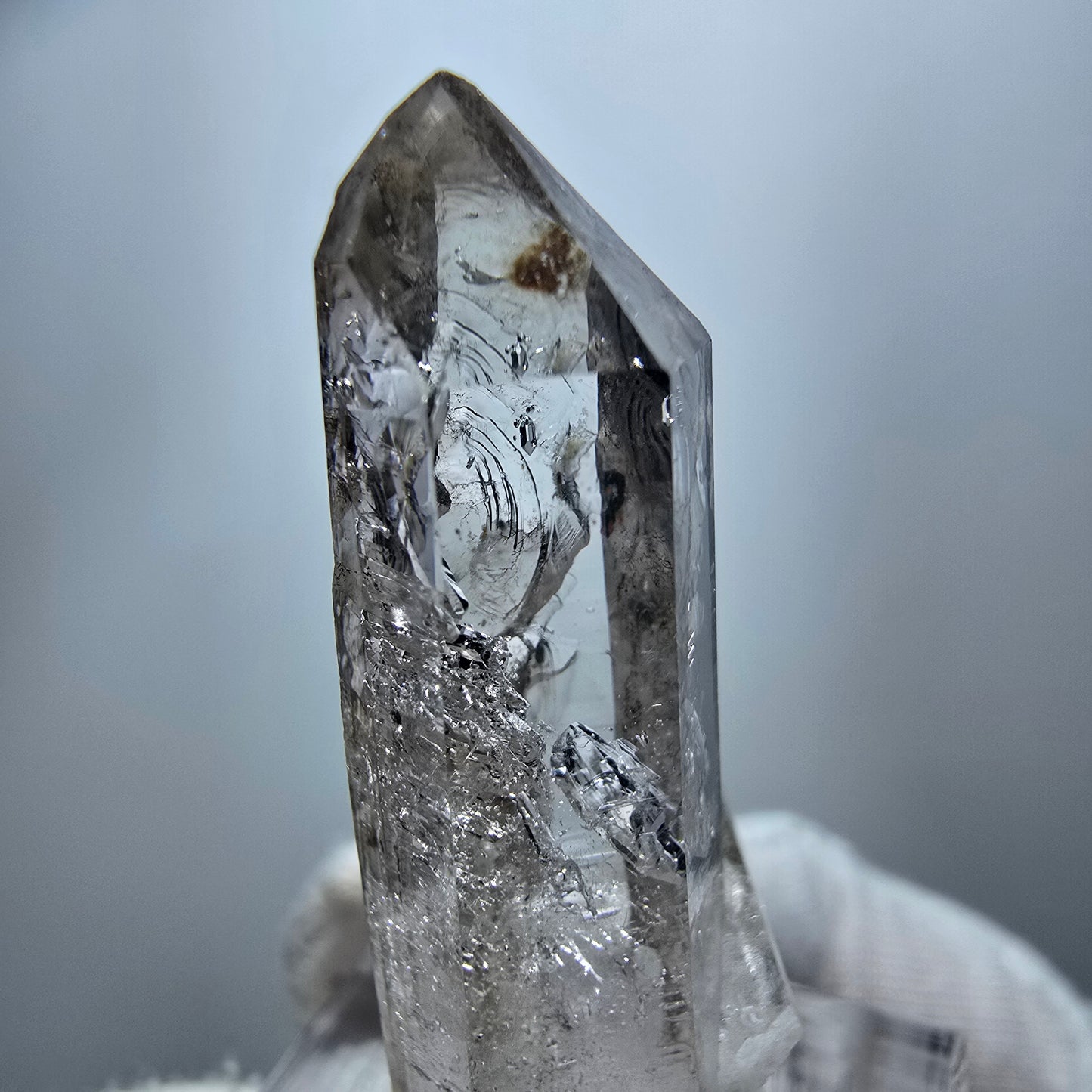 Enhydro Phantom Rauchquarz Spitze, 2x Blase Goboboseb, Namibia 41*17*15mm