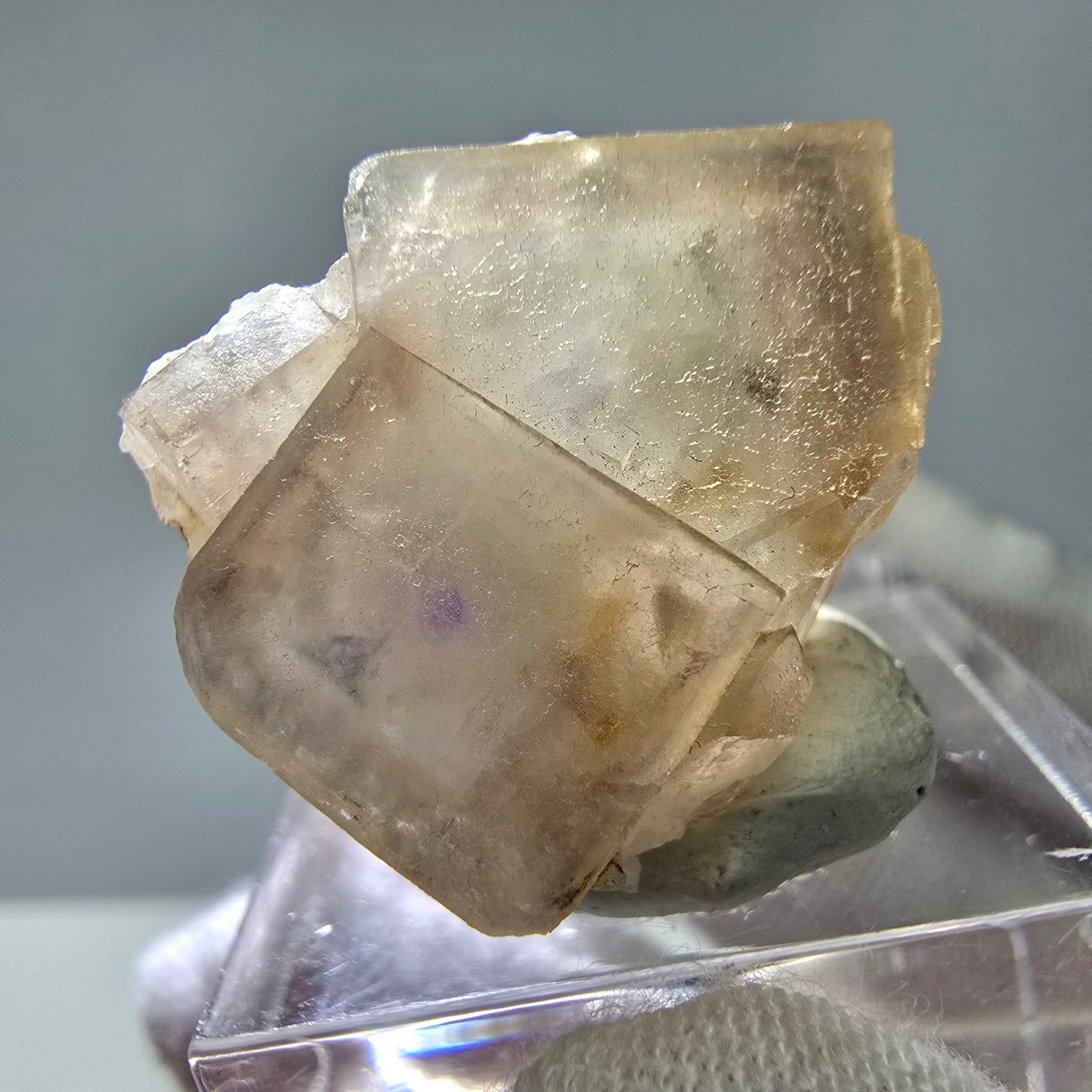 Seltene UV Phantom Fluorit Würfel Stufe lila gelb Brandberg, Namibia 21*21*12mm