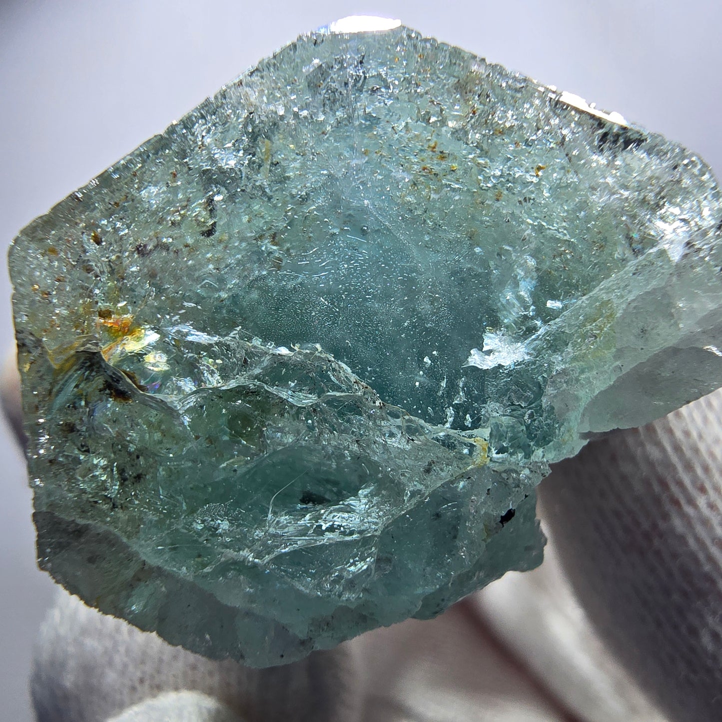 Seltener Aquamarin X mit Hyalit Einschlüssen Erongo, Namibia 30*29*24mm