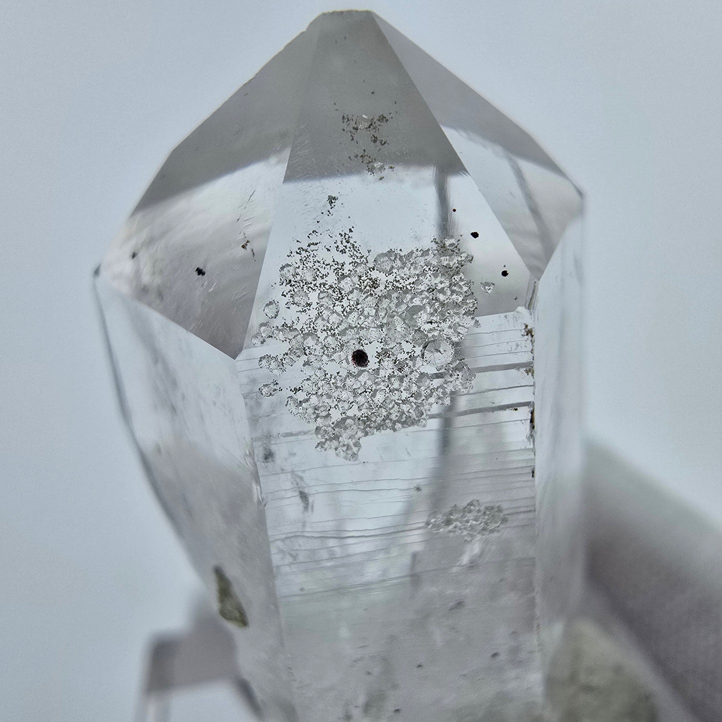 Phantom Amethyst mit Analcim, Prehnit Streep Mine, Goboboseb, Namibia 34*20*16mm