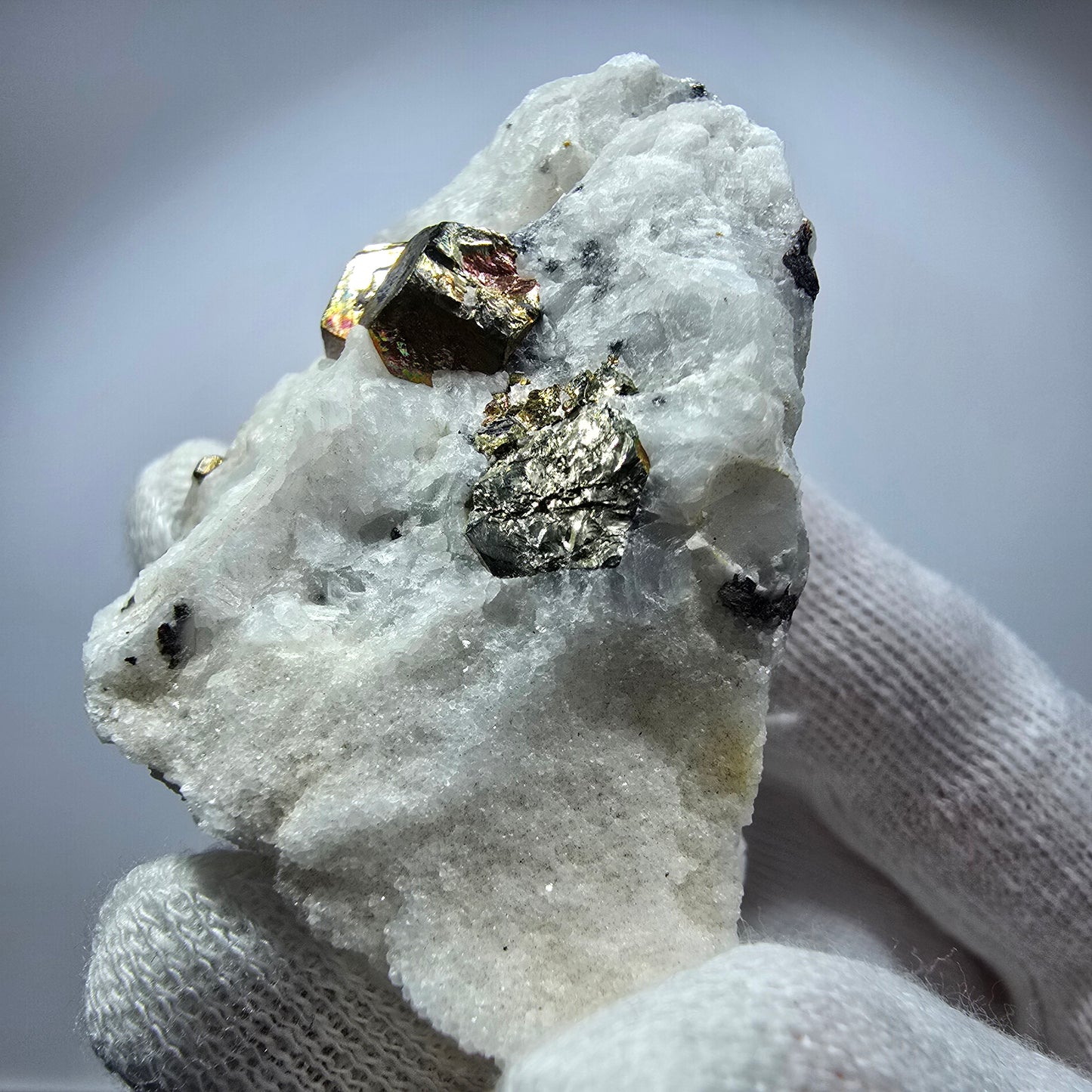 Seltene Pyrit auf Quarz Stufe Erongo, Namibia 55*44*29mm