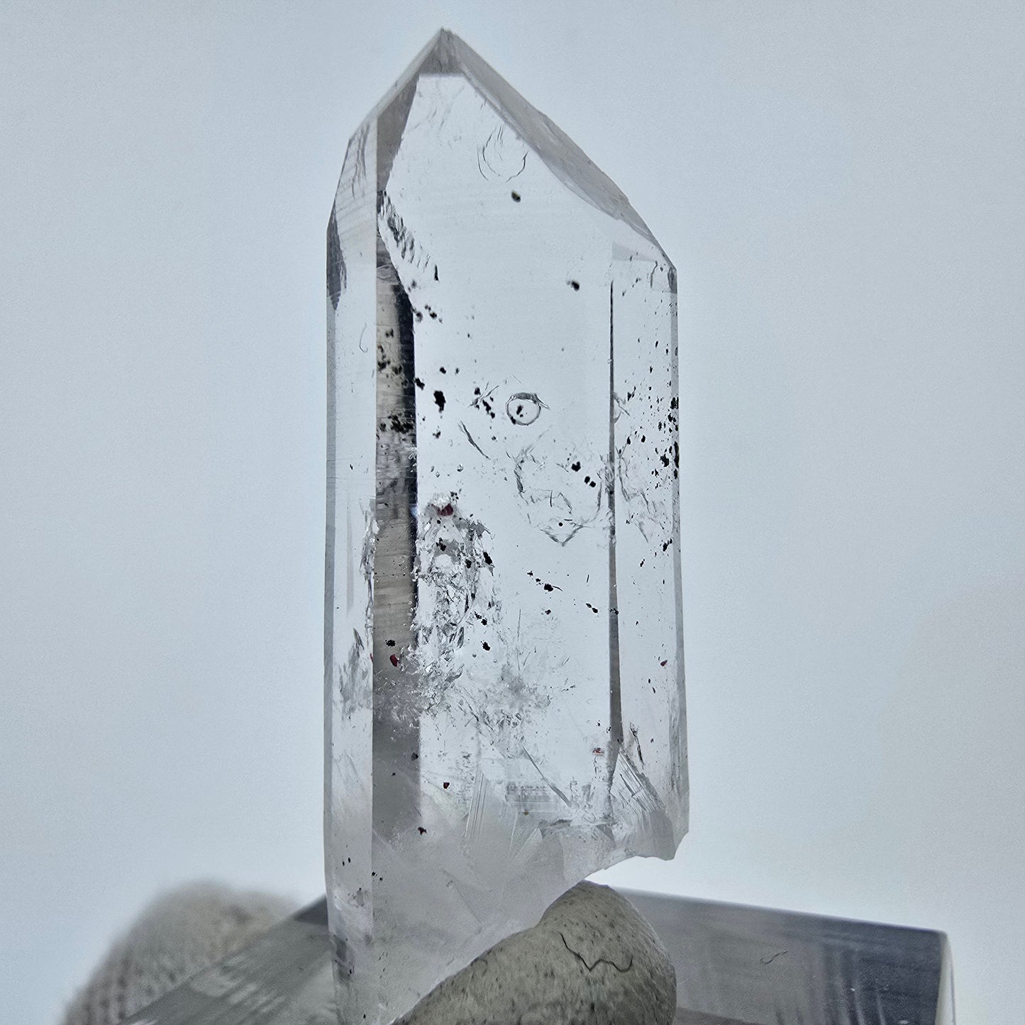 Klarer Phantom Hämatit Quarz Kristall Streep Mine, Goboboseb, Namibia 35*12*9mm