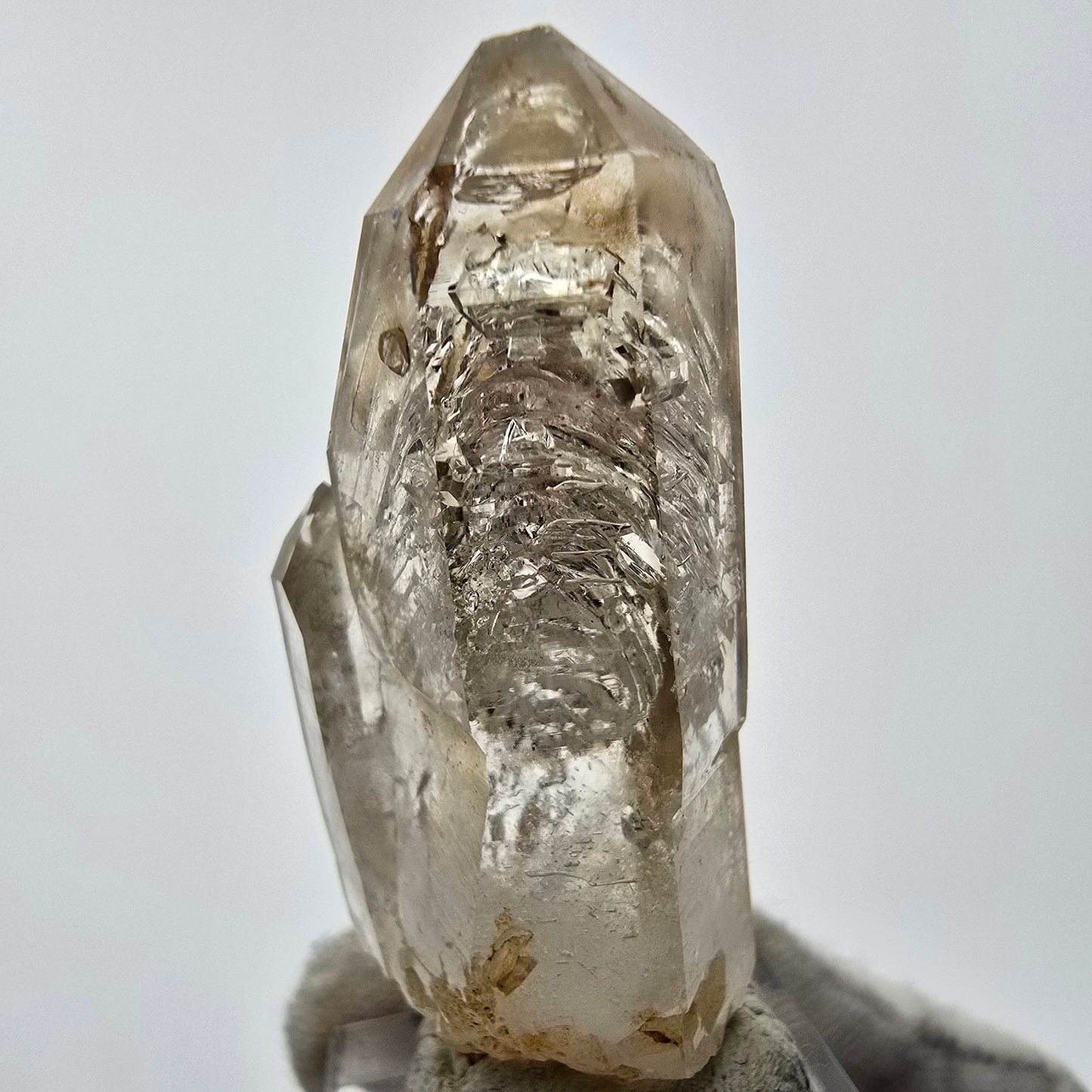 Enhydro Phantom Rauchquarz Zepter Spitze 1x Blase Goboboseb, Namibia 54*24*18mm