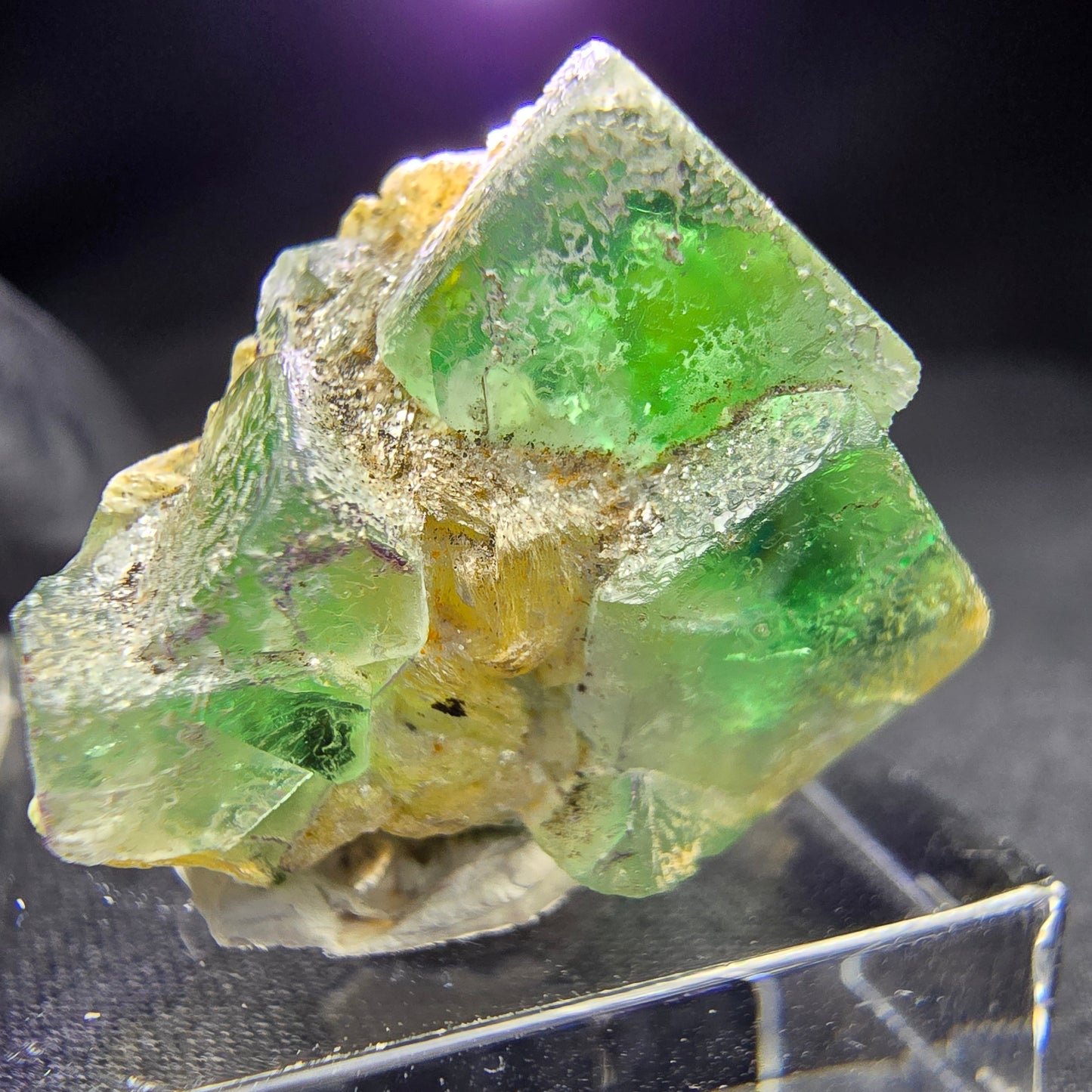 Seltene Fluorit XX mit Muskovit Würfel Stufe grün 21*19*17mm aus Erongo, Namibia
