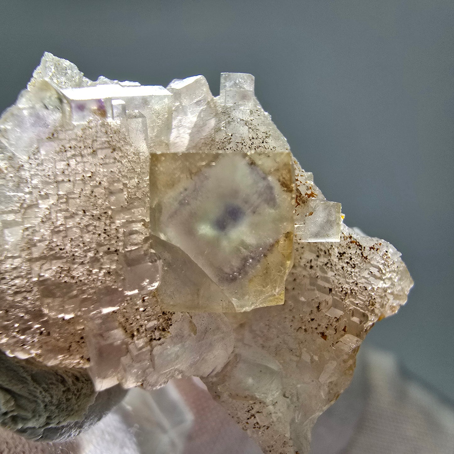Seltene UV Phantom Fluorit Würfel, Quarz Stufe Brandberg, Namibia 29*21*13mm