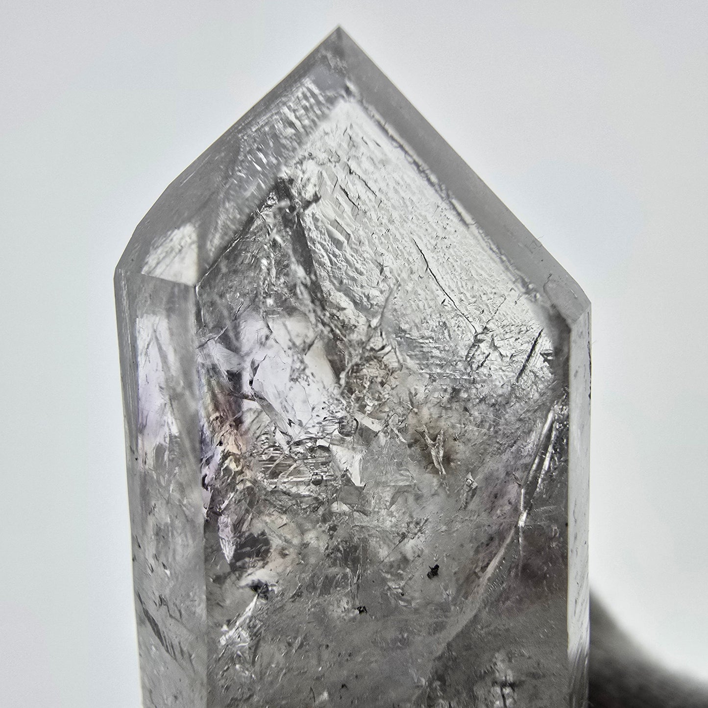 Améthyste fantôme Enhydro avec hématite, calcite UV, mine Bubble Streep 3x, Namibie, 46 x 22 x 16 mm