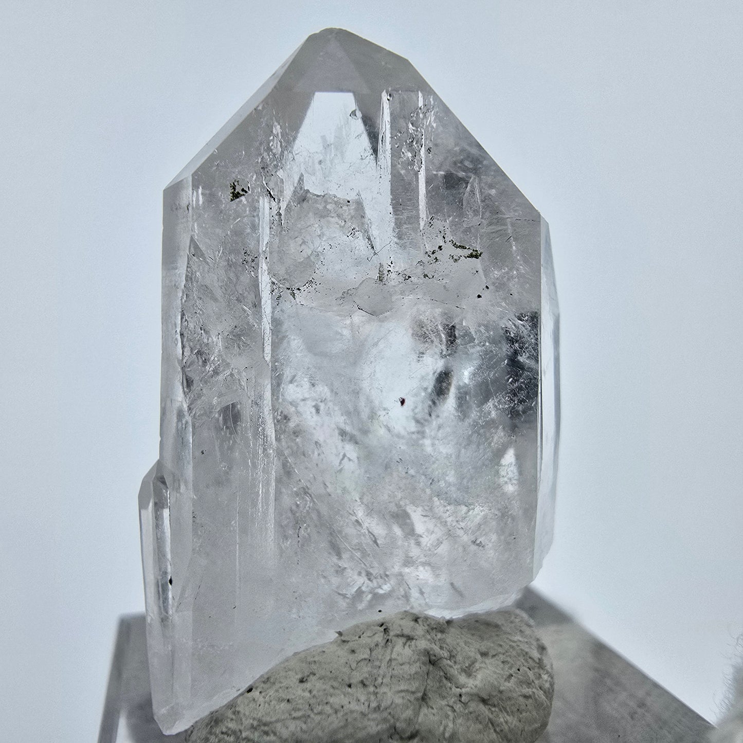 Klarer Phantom Hämatit Quarz Kristall Streep Mine Goboboseb, Namibia 34*20*13mm
