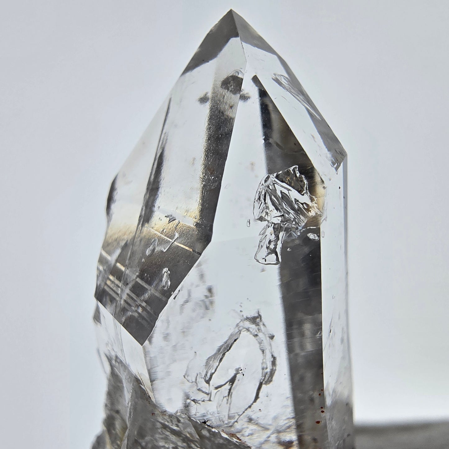 Sceptre squelette en quartz fumé Enhydro, calcite, 1 pochette bulle Saint-Valentin, Namibie 57 x 26 x 21 mm