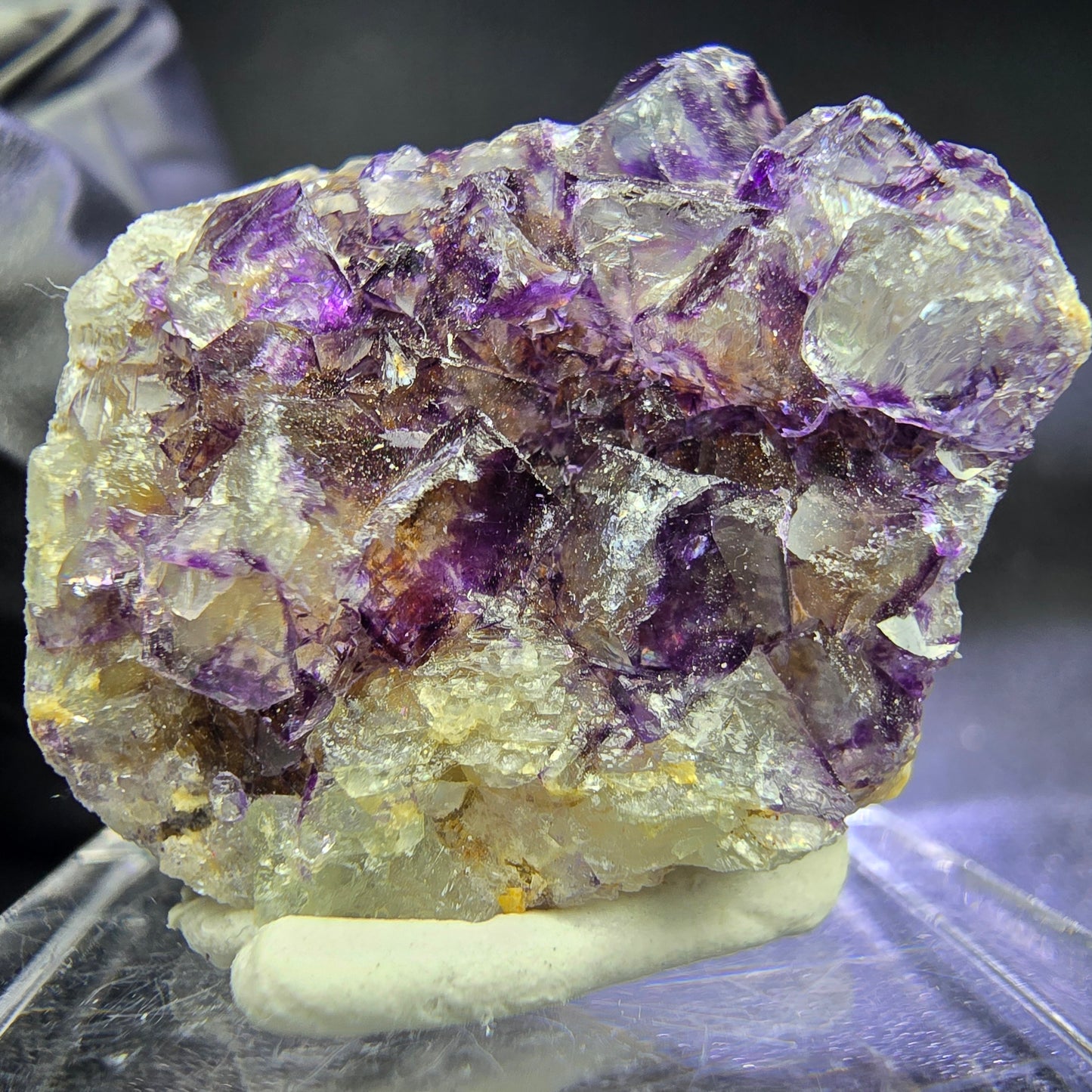 Klare zonare Fluorit Würfel Stufe lila weiß 28*21*12mm Okorusu, Namibia Sammlung