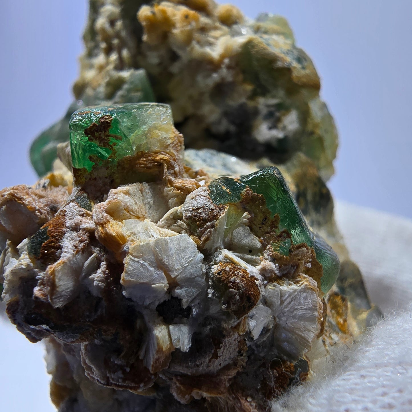 Fluorite fantôme Schörl Tourmaline Muskovite Hyalite Stage Erongo, Namibie 78*45*42mm