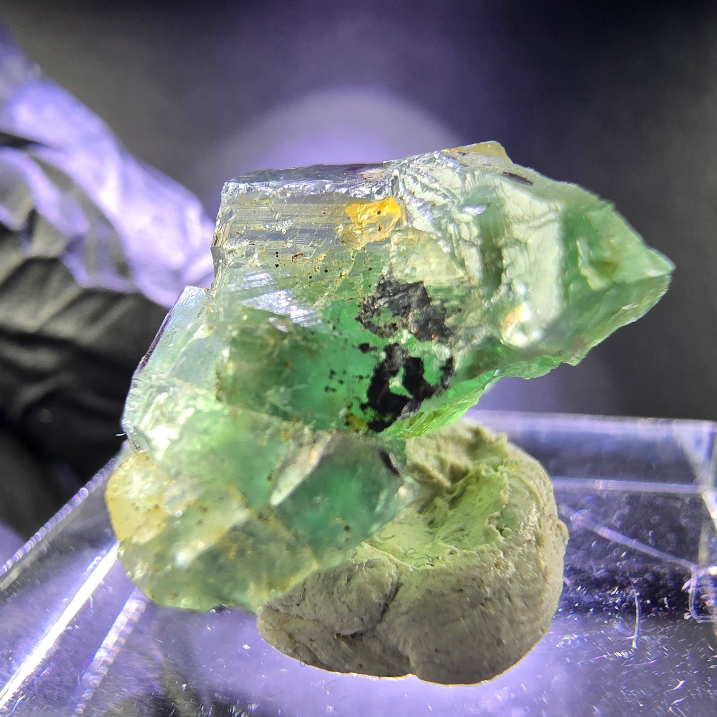 Klare Phantom Fluorit XX Würfel Stufe grün lila 21*20*11mm aus Okorusu, Namibia