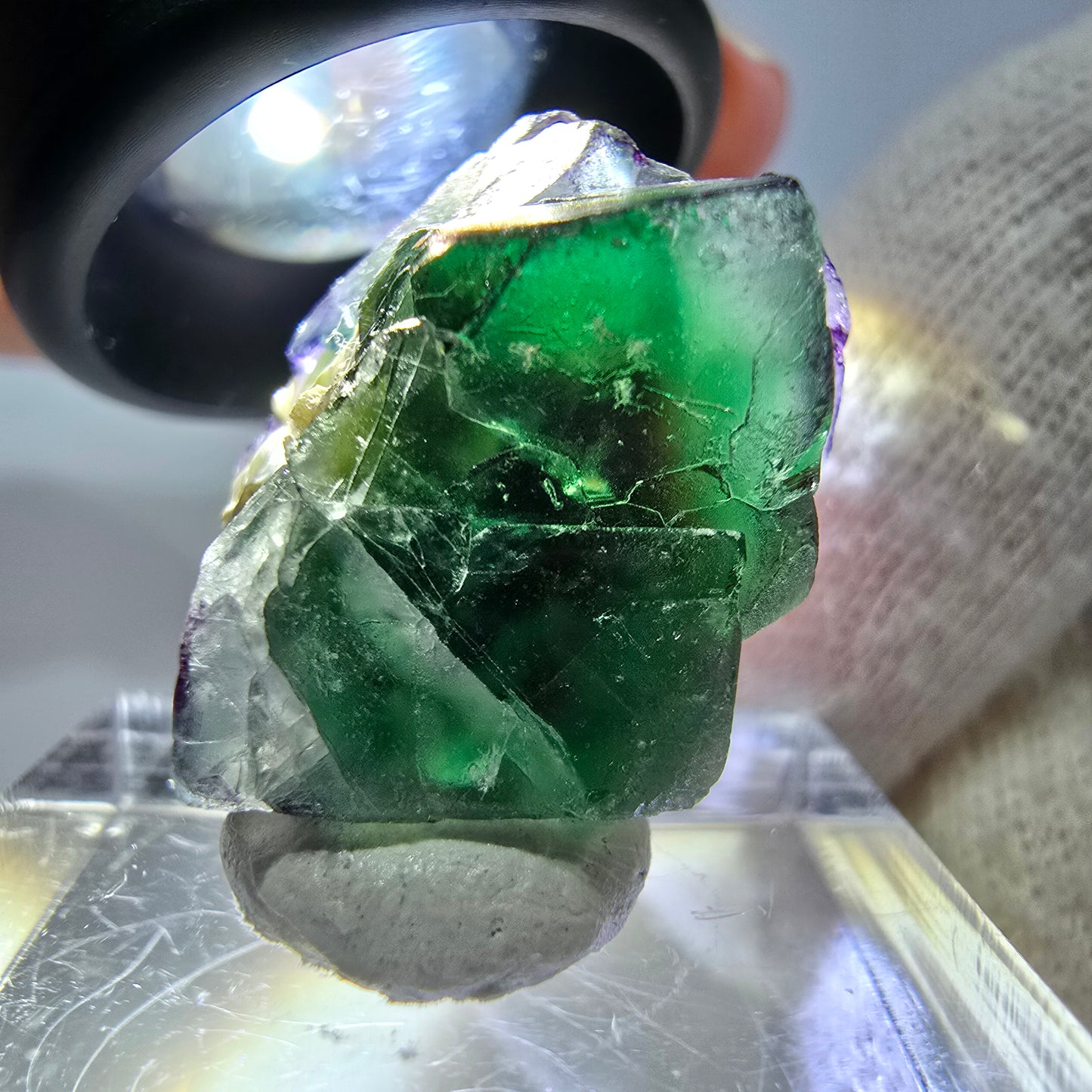 Cube de fluorite fantôme zonal, spécimen de muscovite, Erongo, Namibie, 22 x 20 x 15 mm