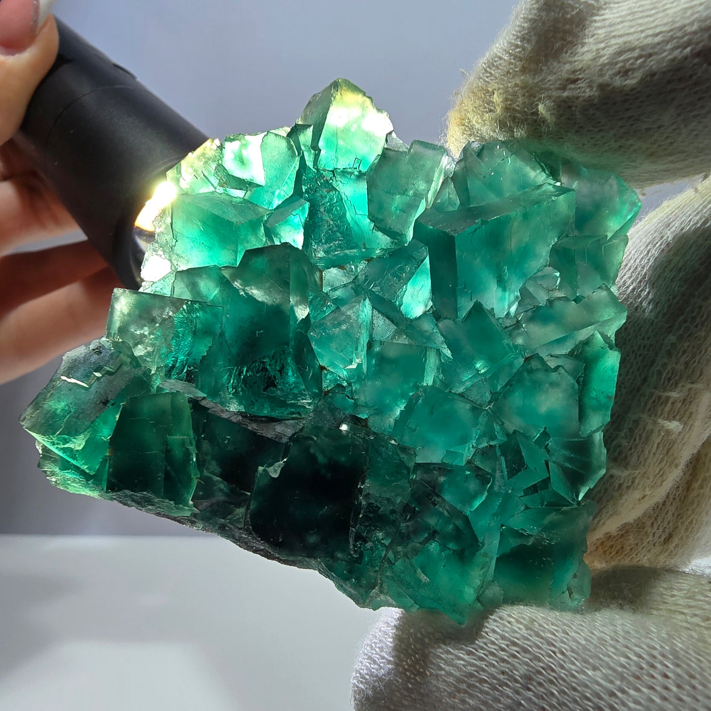 Cube de fluorite fantôme parqueté vert violet Okorusu Namibie 60*54*15mm