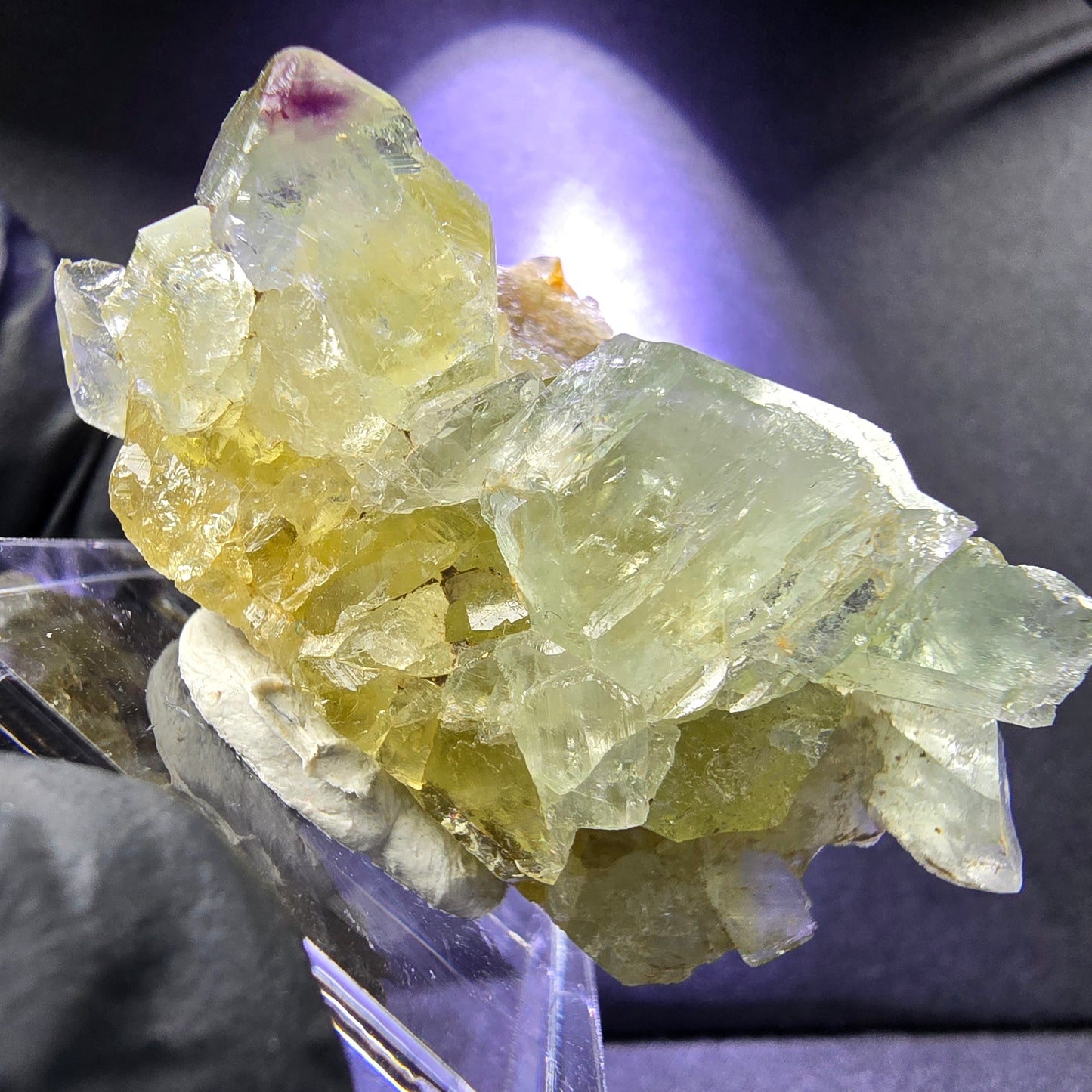 Klare Zonare Fluorit XX Würfel Stufe hellgrün lila 45*22*21mm Okorusu, Namibia