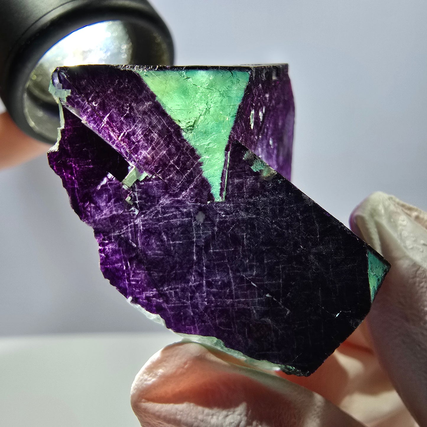 Spécimen de cube de fluorite fantôme vert violet zonal 11:11 Angel Pocket, Namibie 46*36*22mm