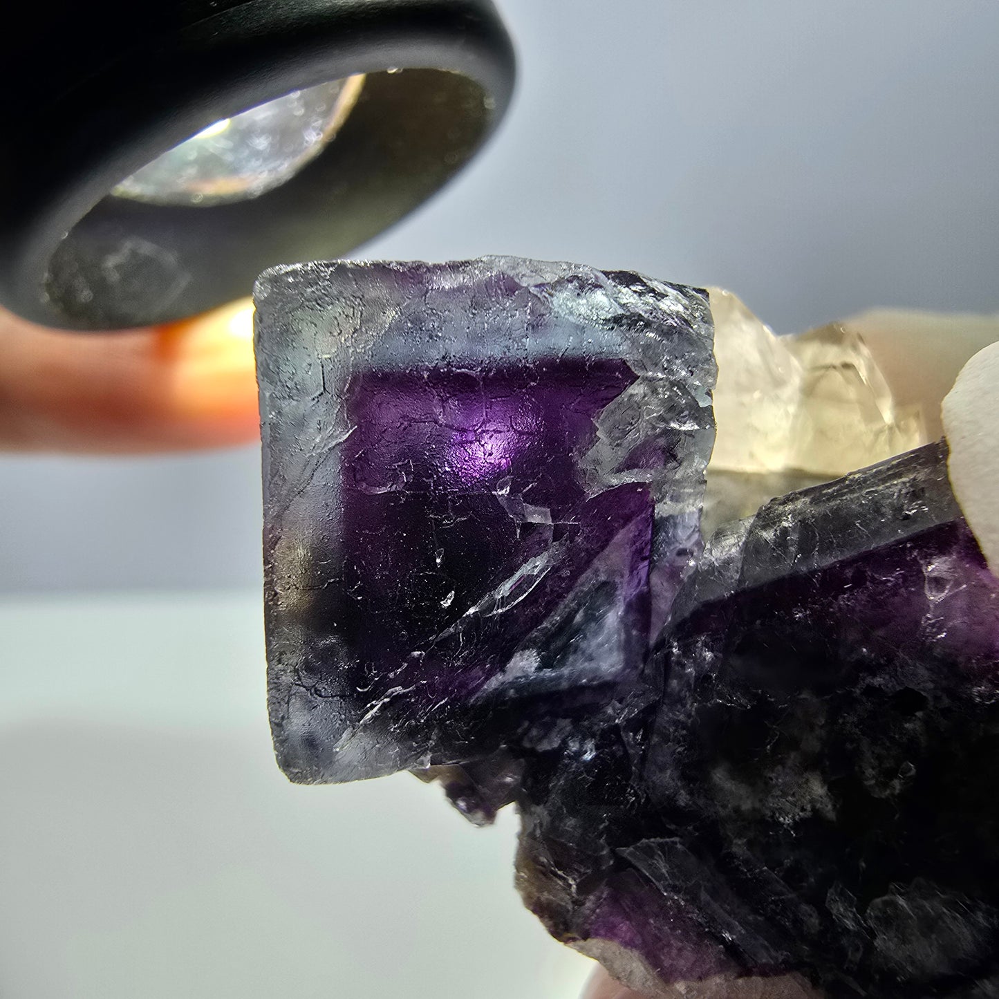 Rare cube de fluorite fantôme, spécimen de quartz violet Okorusu, Namibie, 42 x 30 x 24 mm