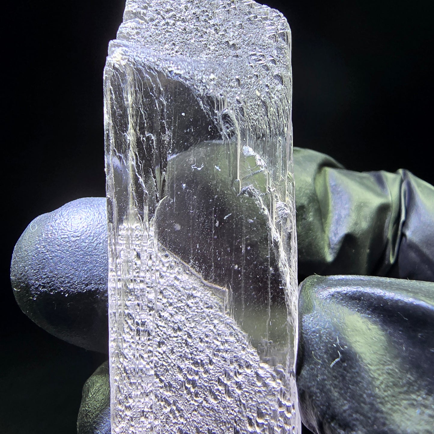 Seltener Kunzit, Spodumen Kristall rosa weiß UV Mineral 97*18*13mm aus Brasilien