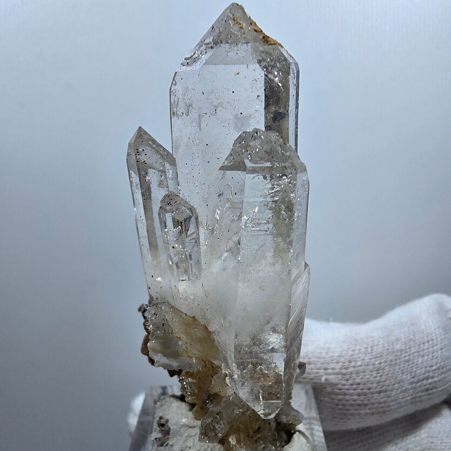 Sceptre DT en quartz fumé fantôme, calcite UV Valentine Pocket Goboboseb Namibie 60 x 26 x 25 mm