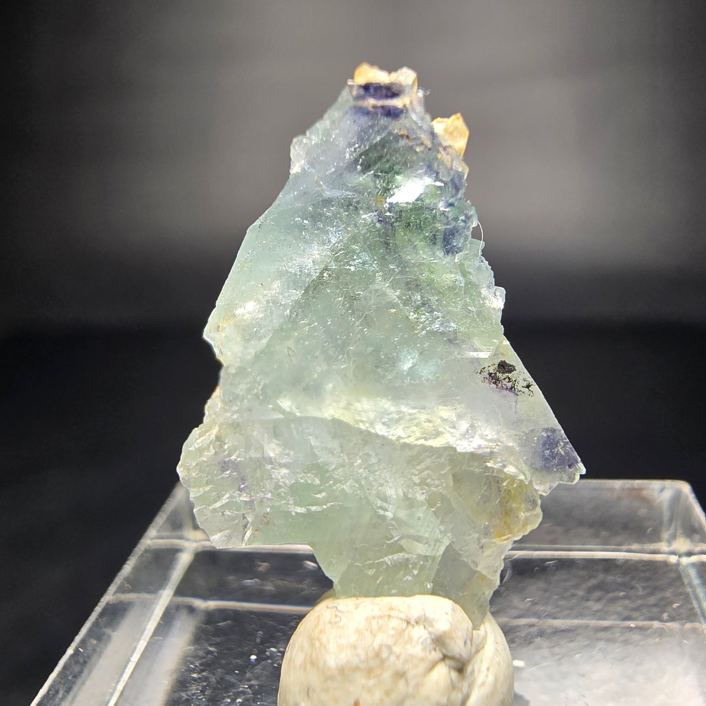 Zonare fluorite stade vert bleu Omehane, namibie 22*14*11mm collection minérale