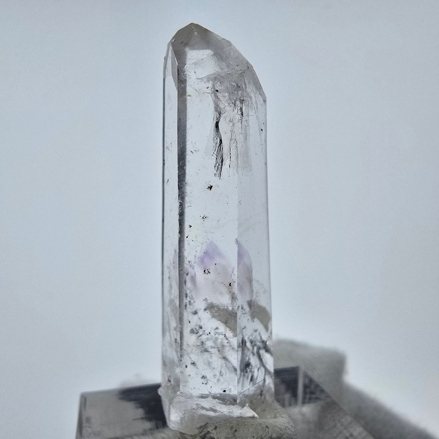 Phantom Hämatit Amethyst Kristall Streep Mine, Goboboseb, Namibia 40*11*9mm